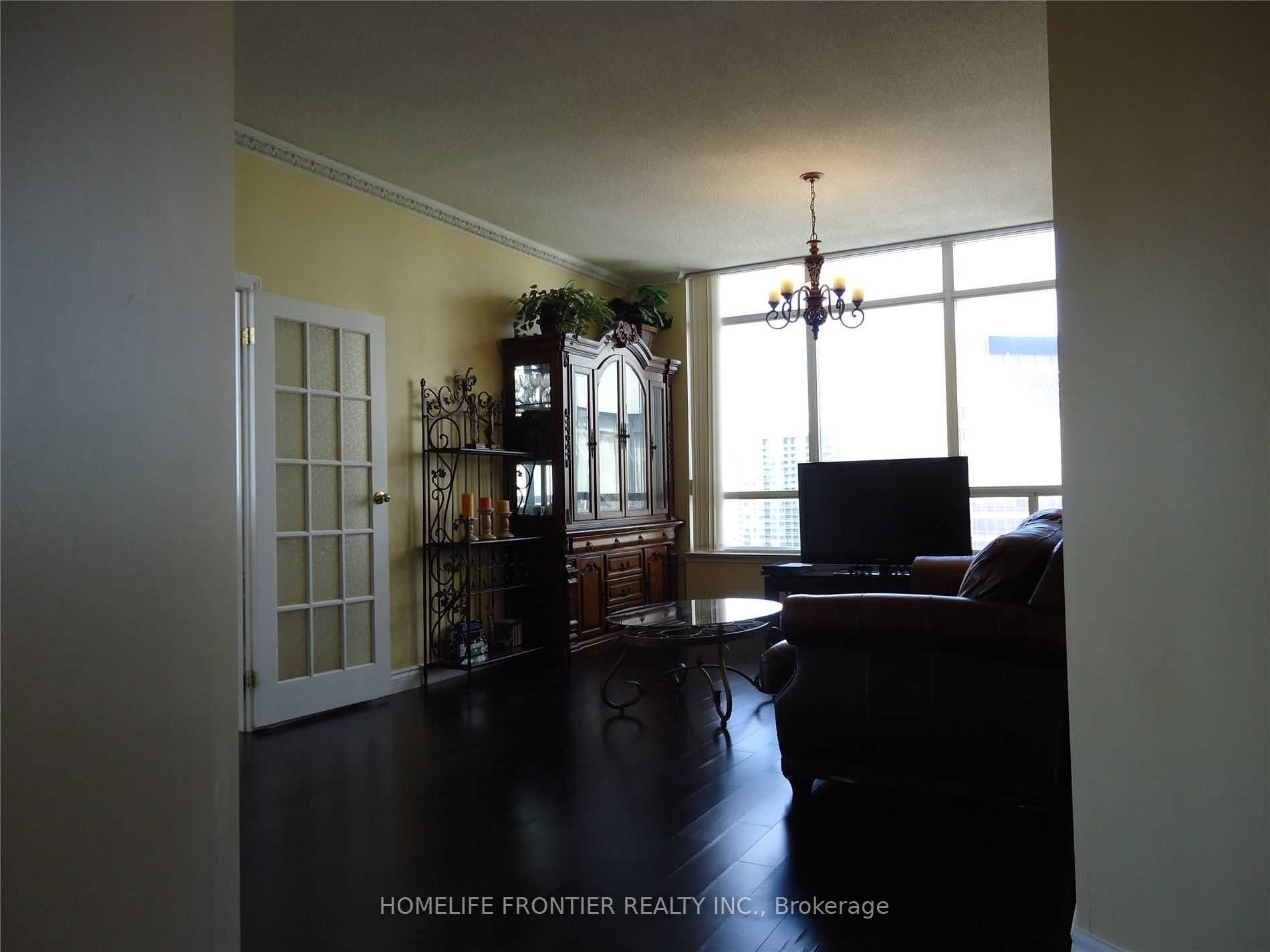 7 Bishop Avenue, #2401
