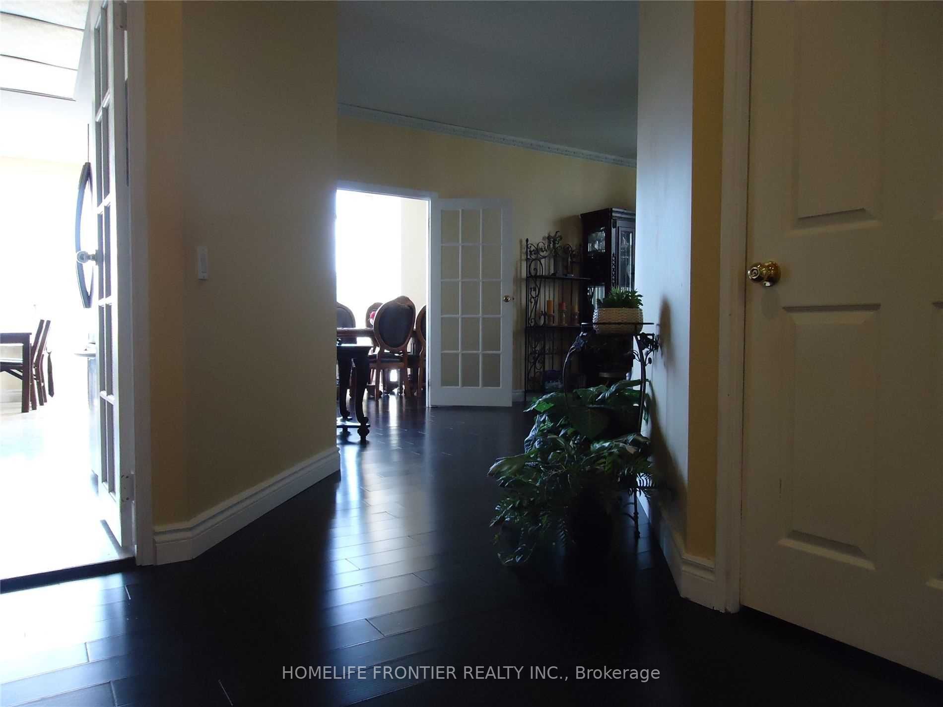 7 Bishop Avenue, #2401
