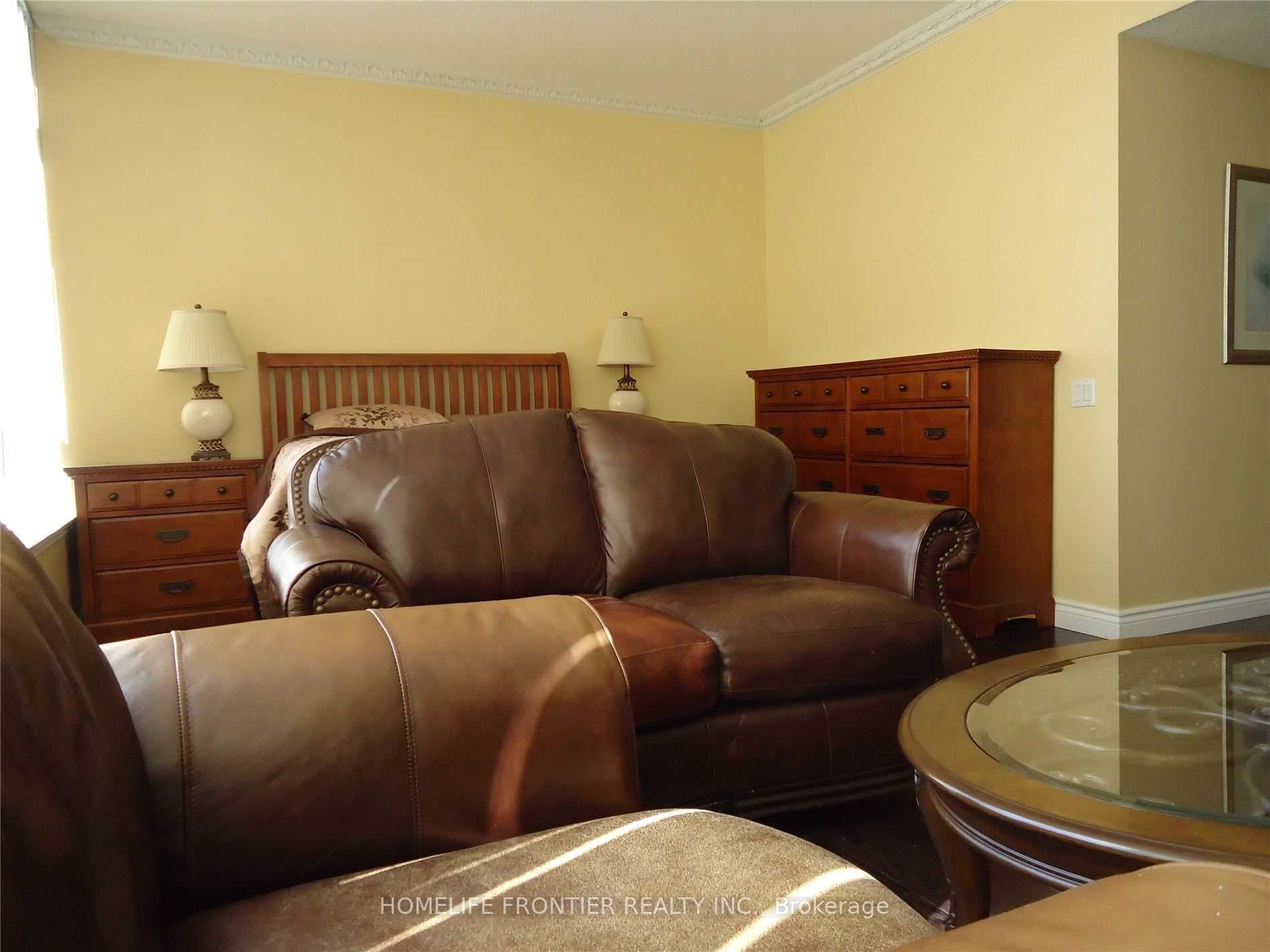 7 Bishop Avenue, #2401