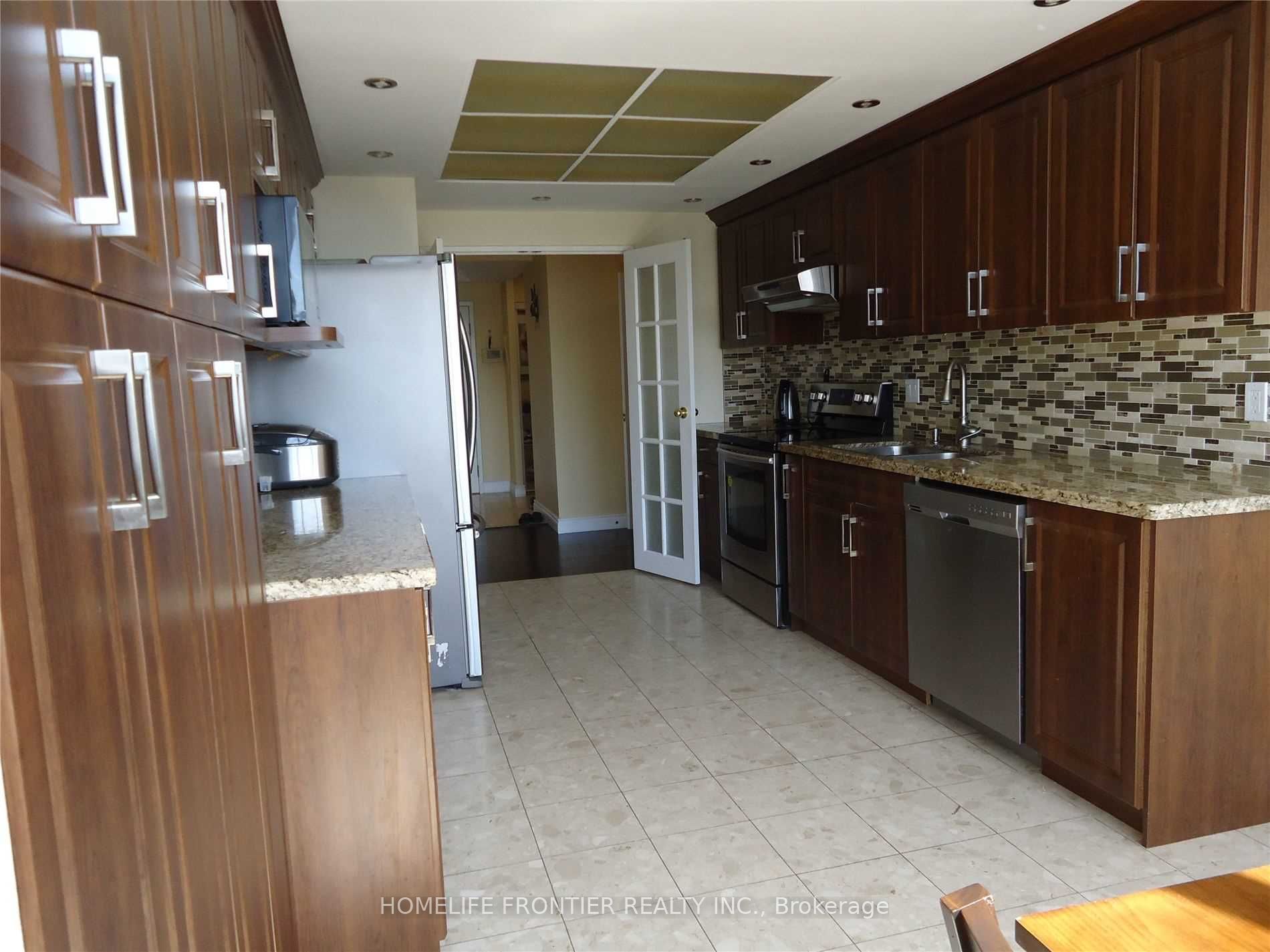 7 Bishop Avenue, #2401