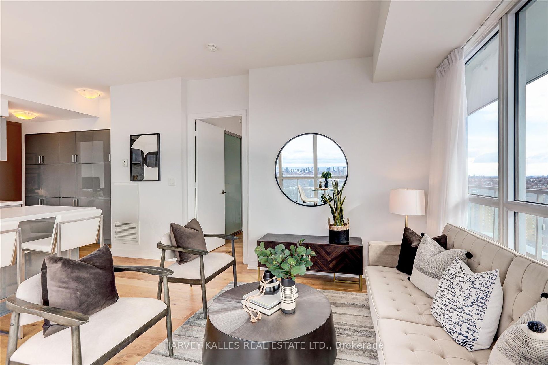 501 St Clair Ave W, #1905