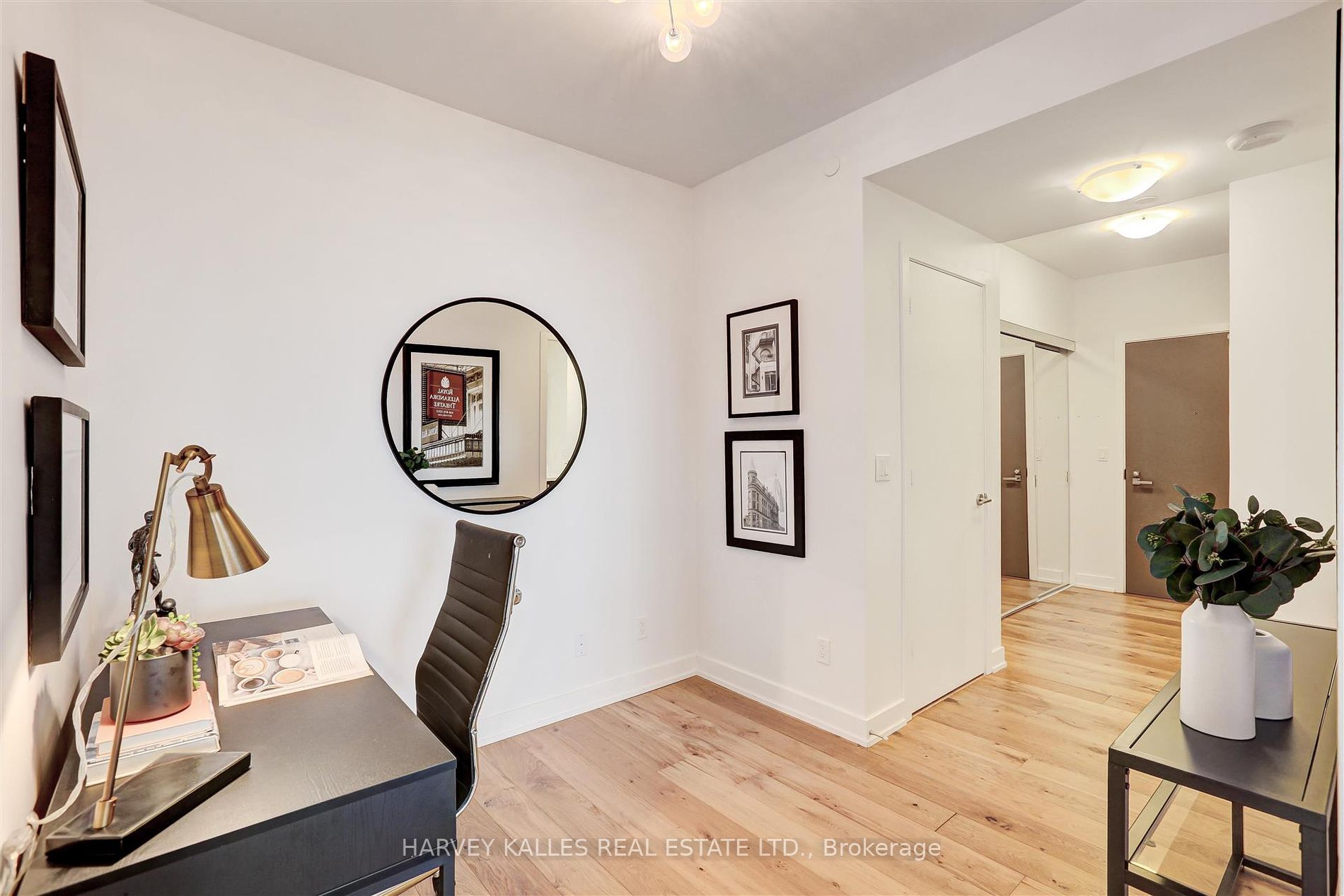 501 St Clair Ave W, #1905