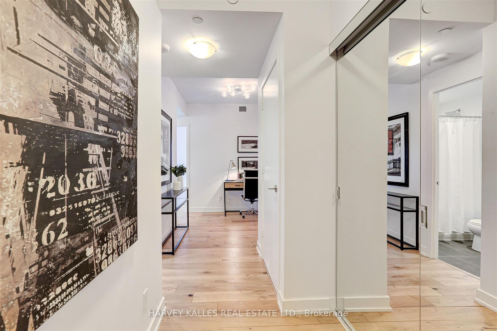 501 St Clair Ave W, #1905