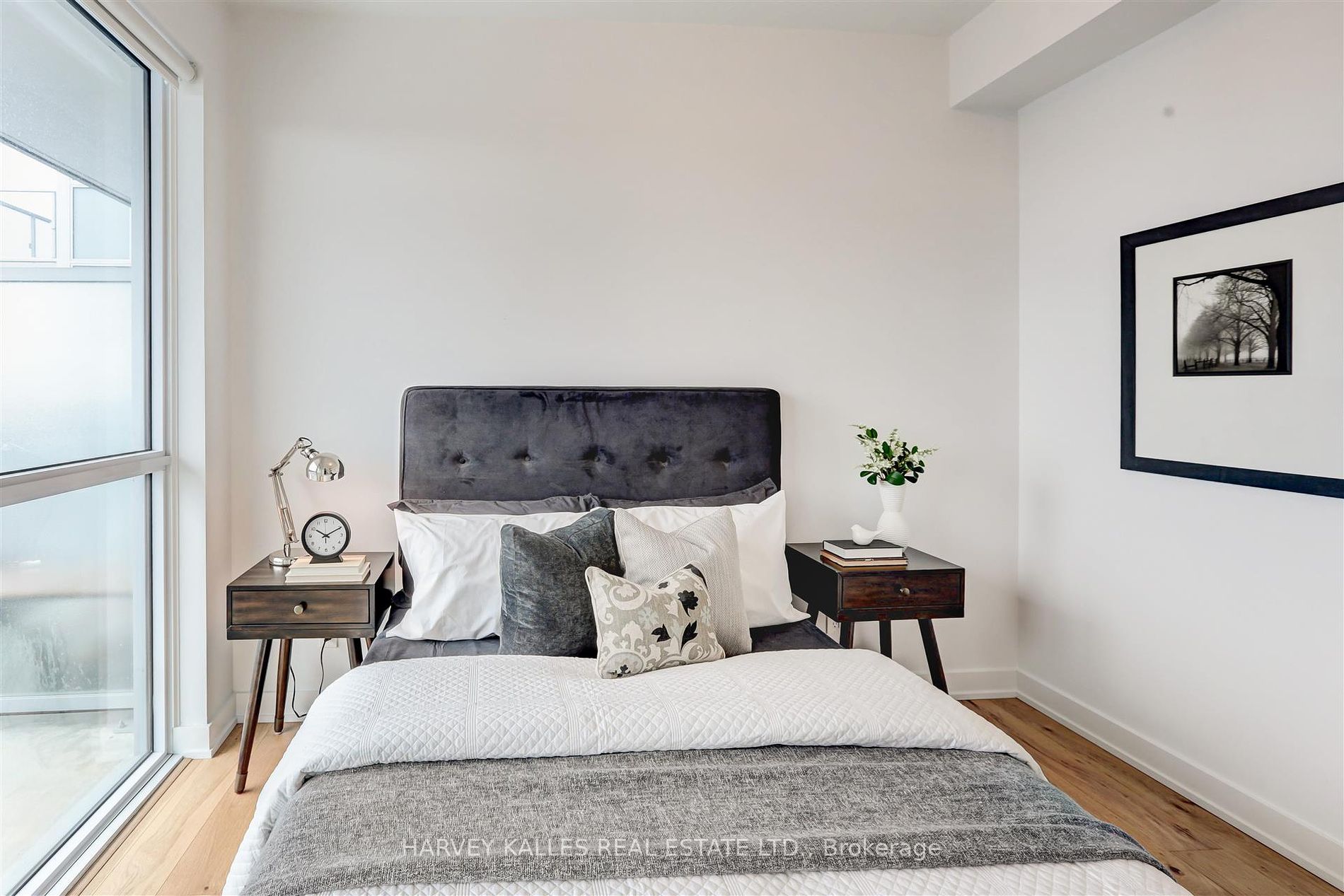 501 St Clair Ave W, #1905