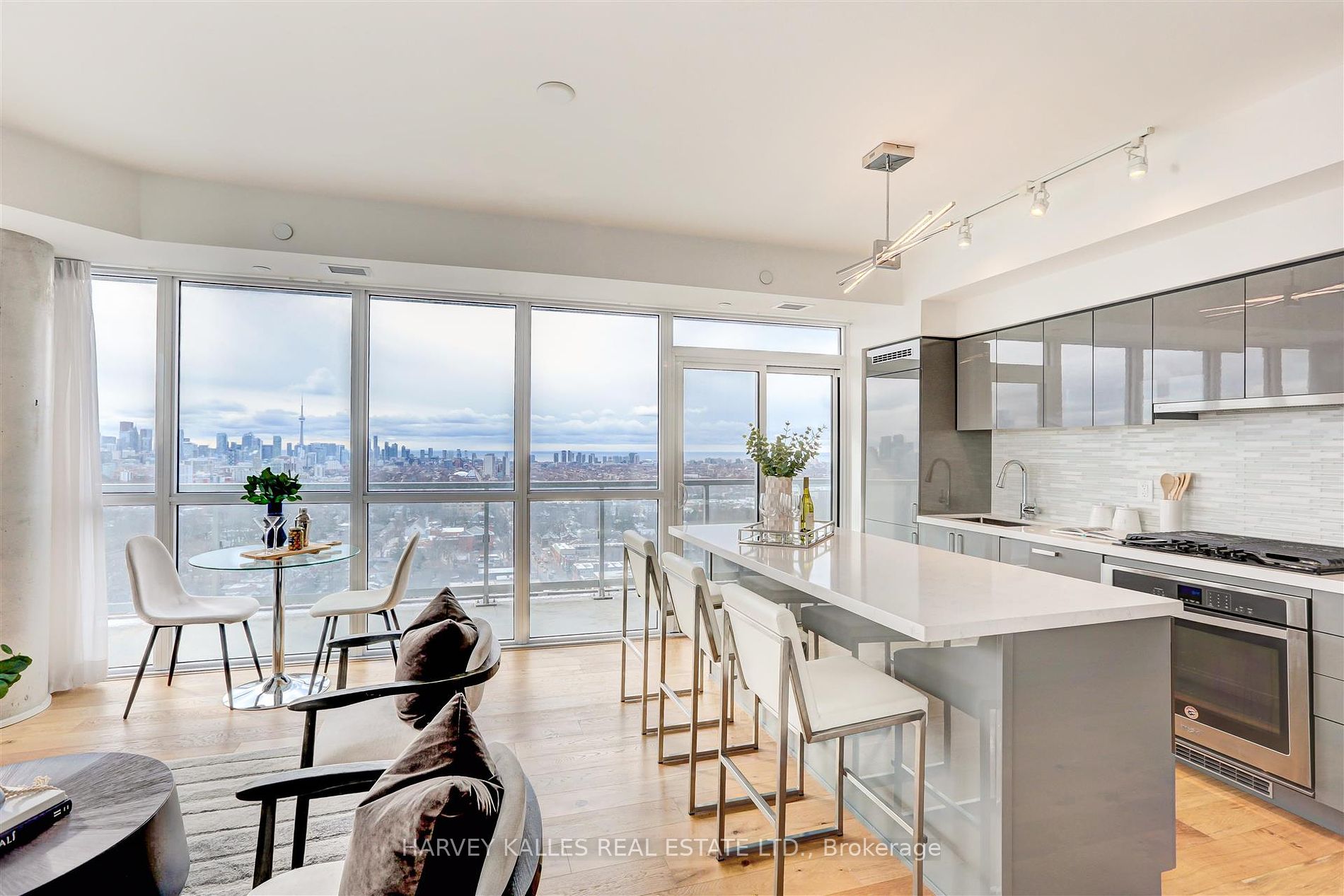501 St Clair Ave W, #1905