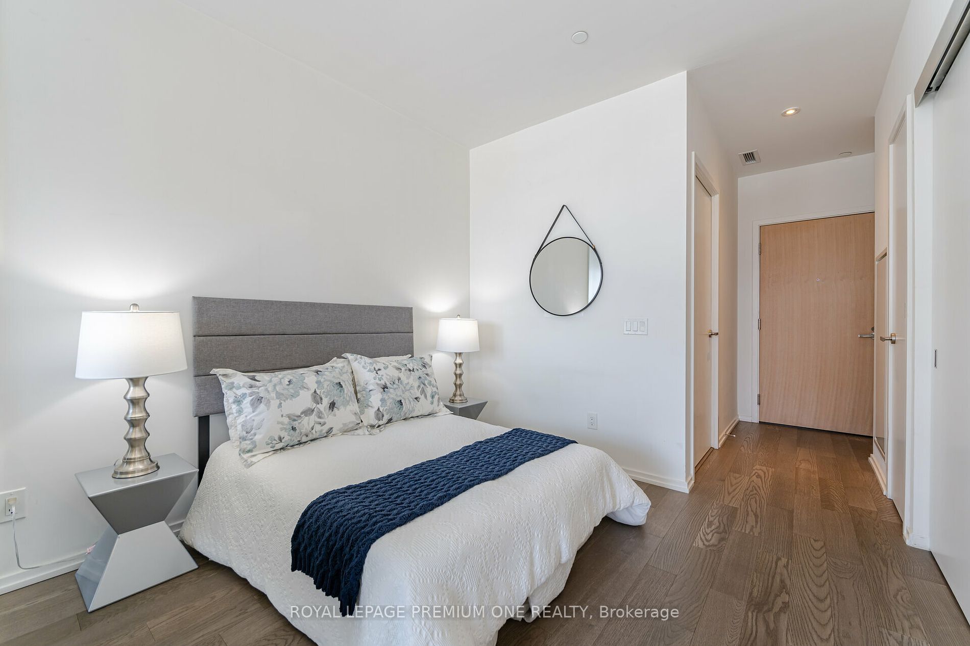 8 Hillsdale Avenue, #923