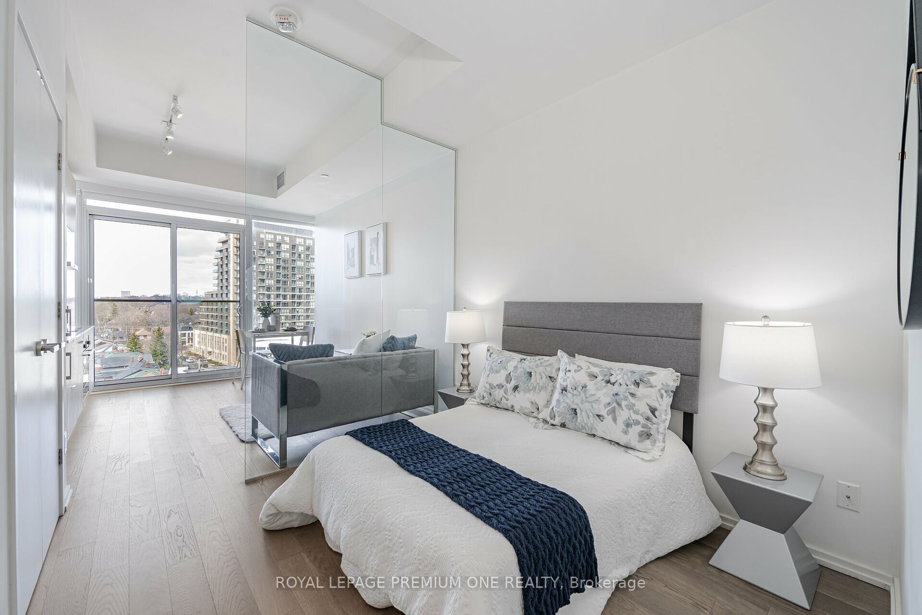 8 Hillsdale Avenue, #923