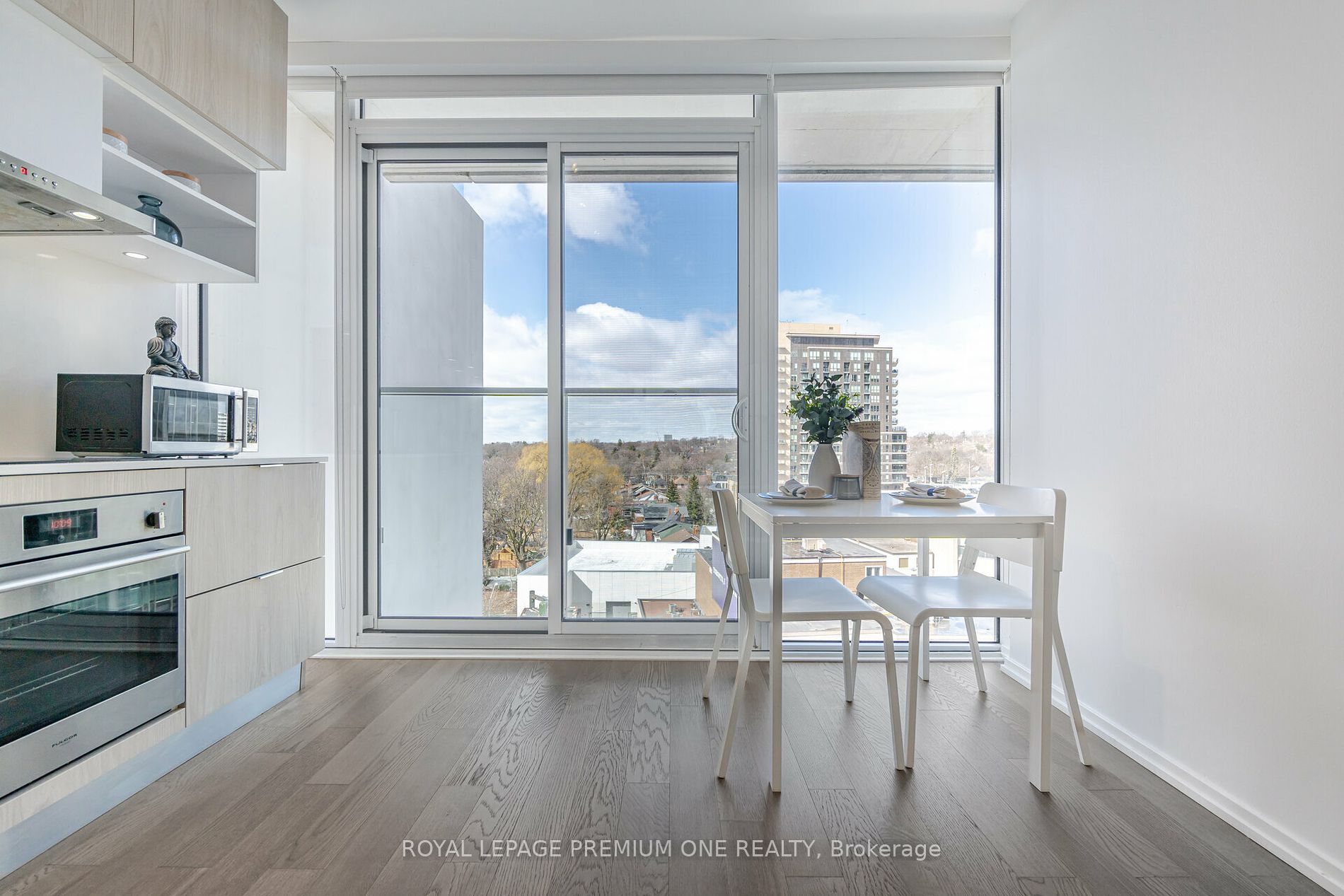 8 Hillsdale Avenue, #923