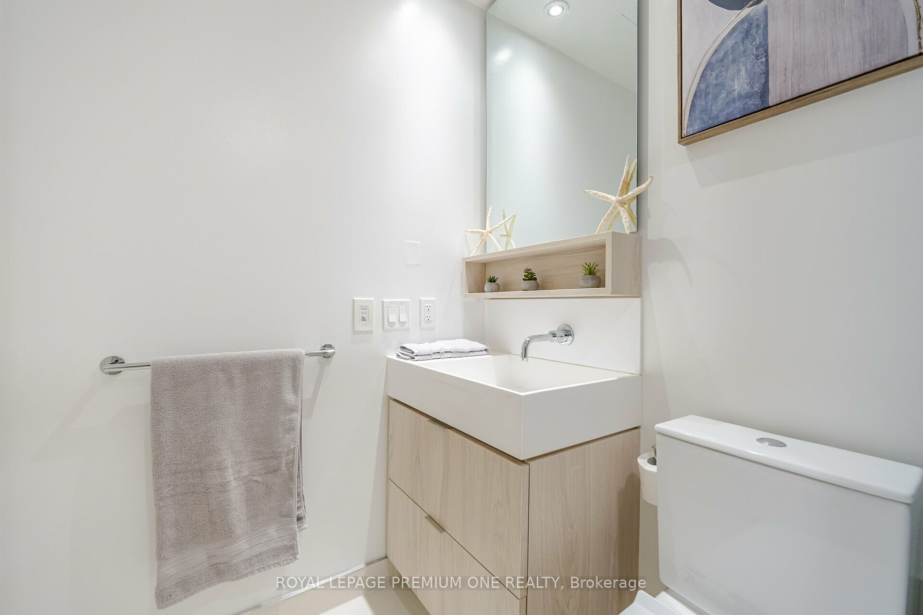 8 Hillsdale Avenue, #923