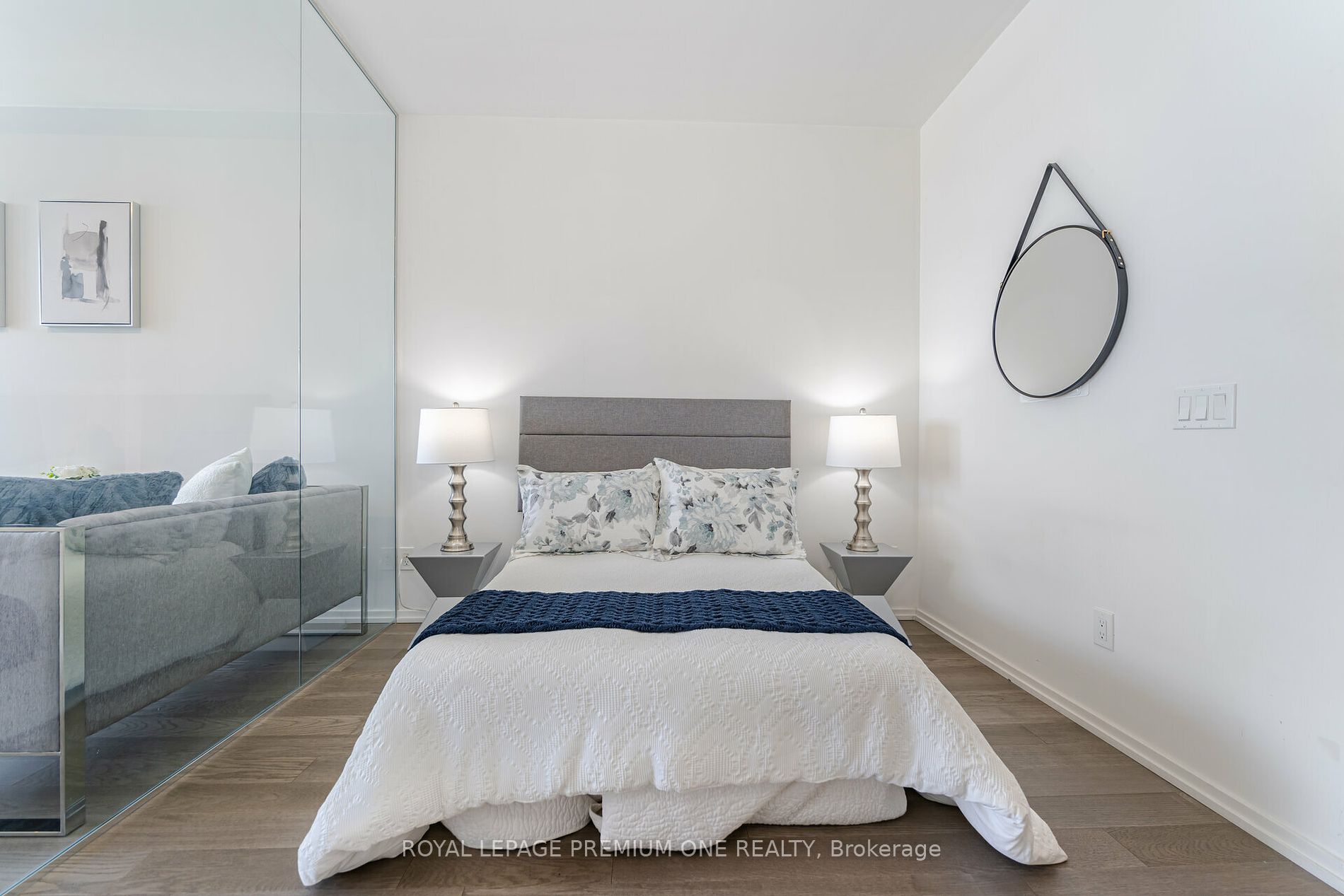 8 Hillsdale Avenue, #923