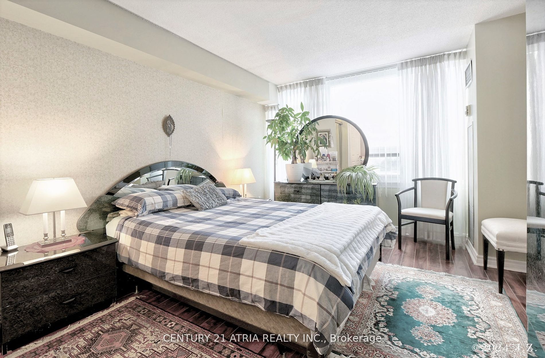 55 Skymark Drive, #605
