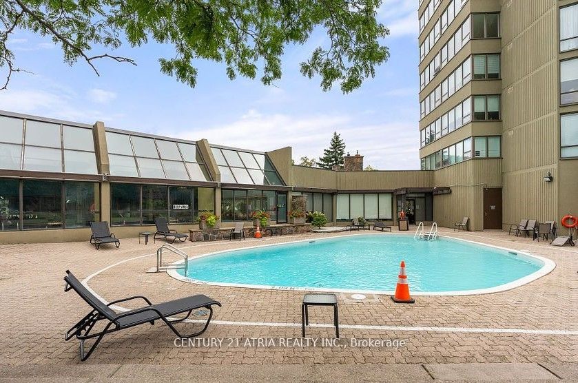55 Skymark Drive, #605