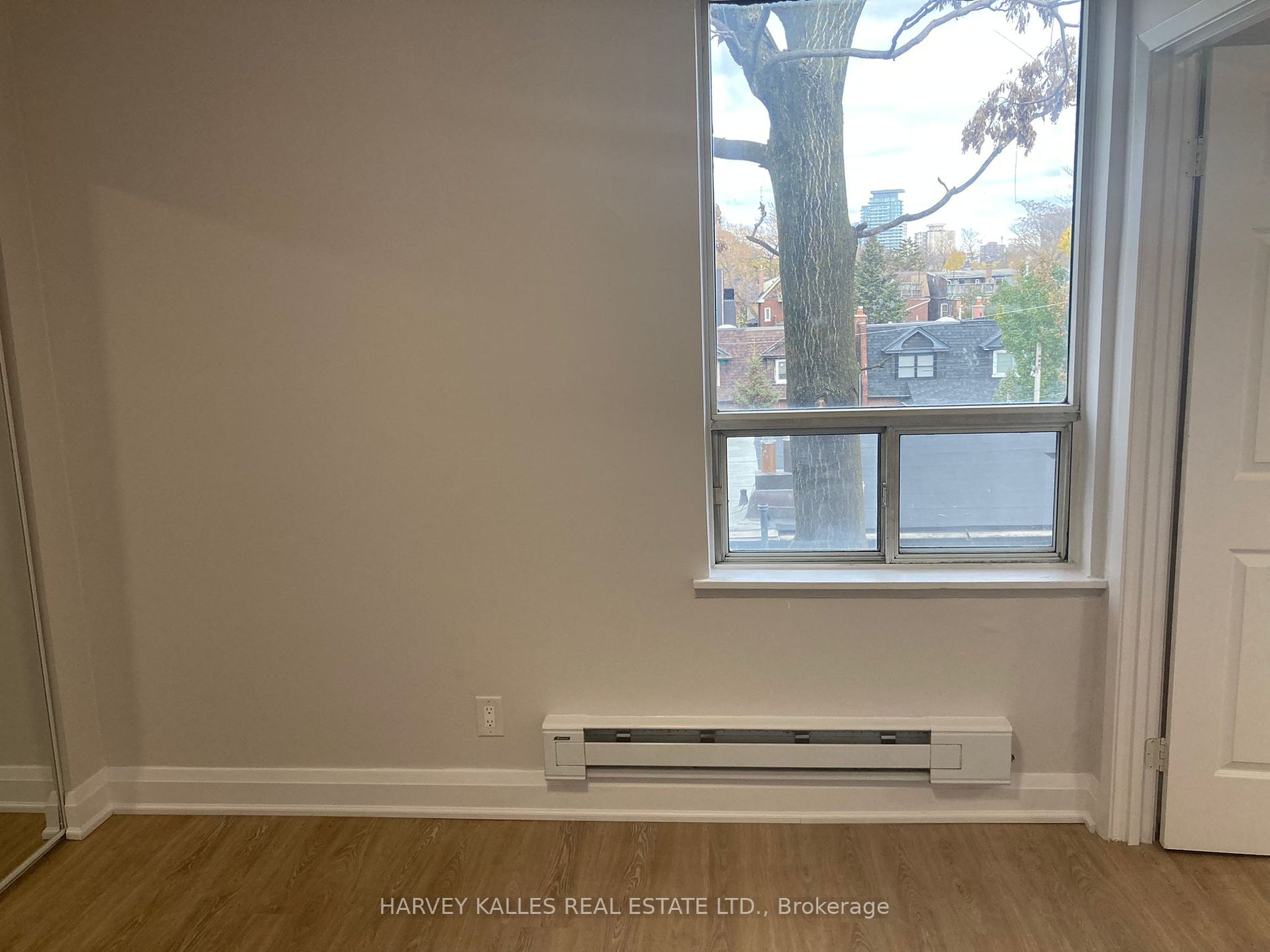 399 Dupont St, #104