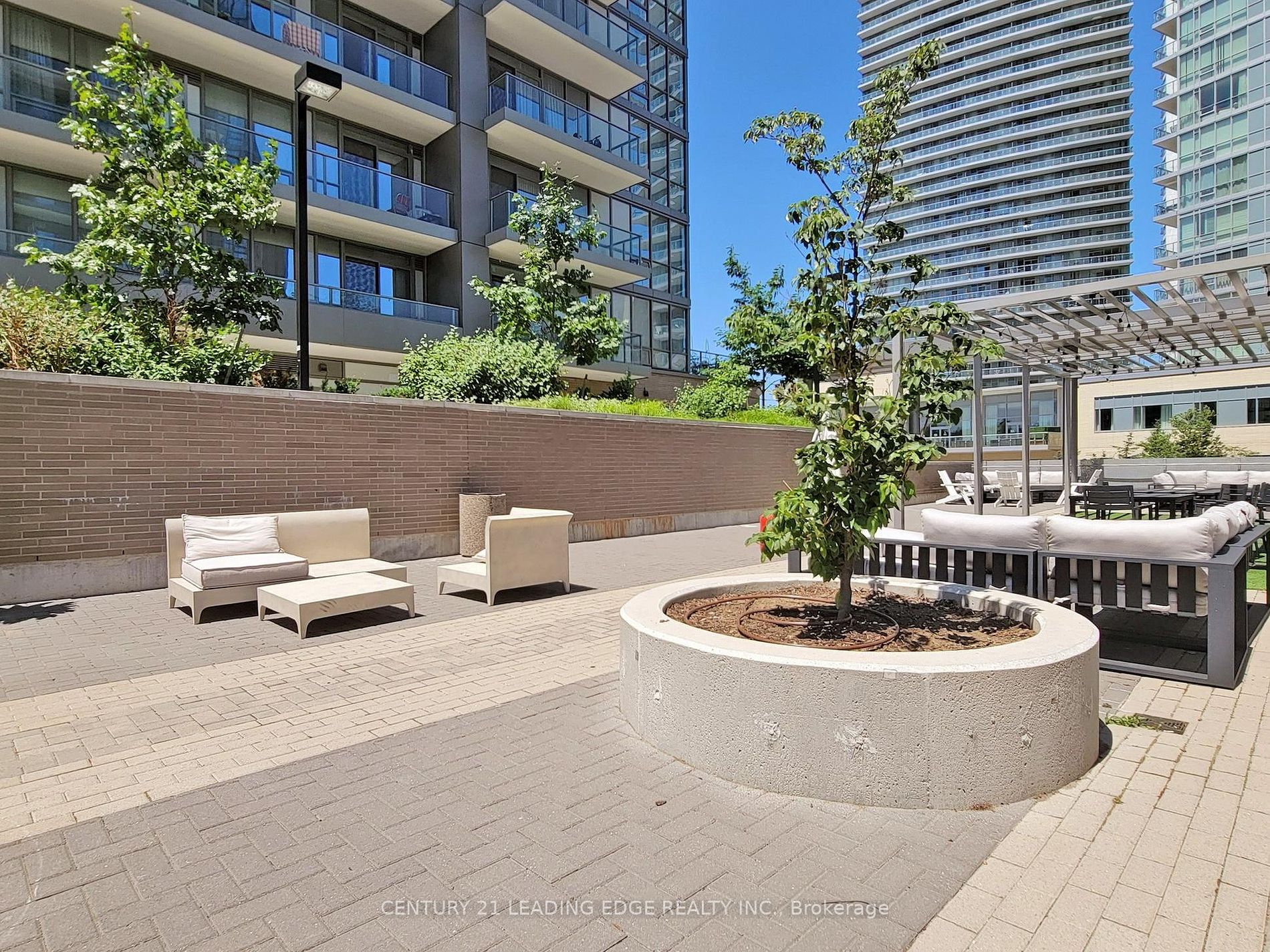 50 Forest Manor Rd, #1705