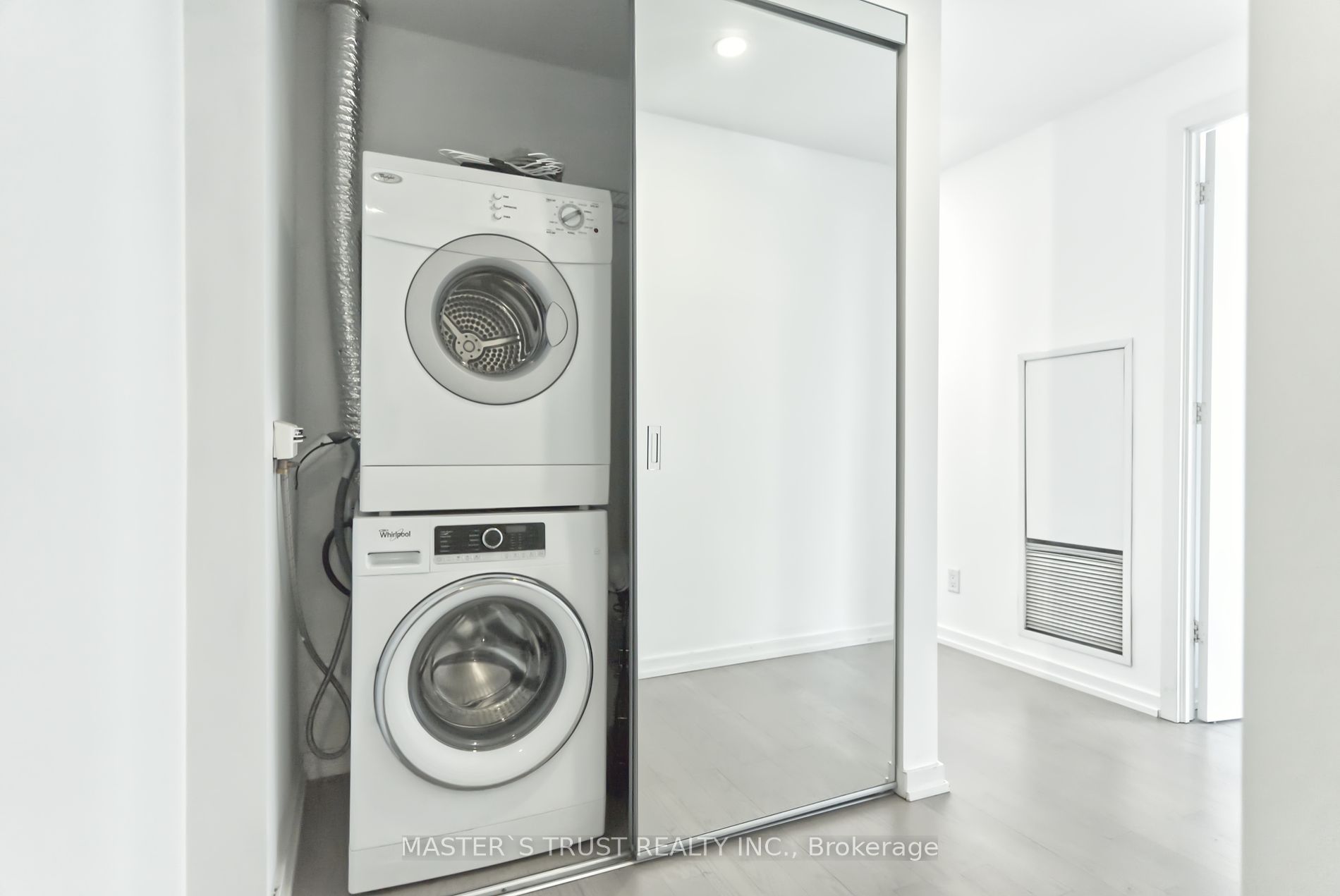 101 Peter St, #2511