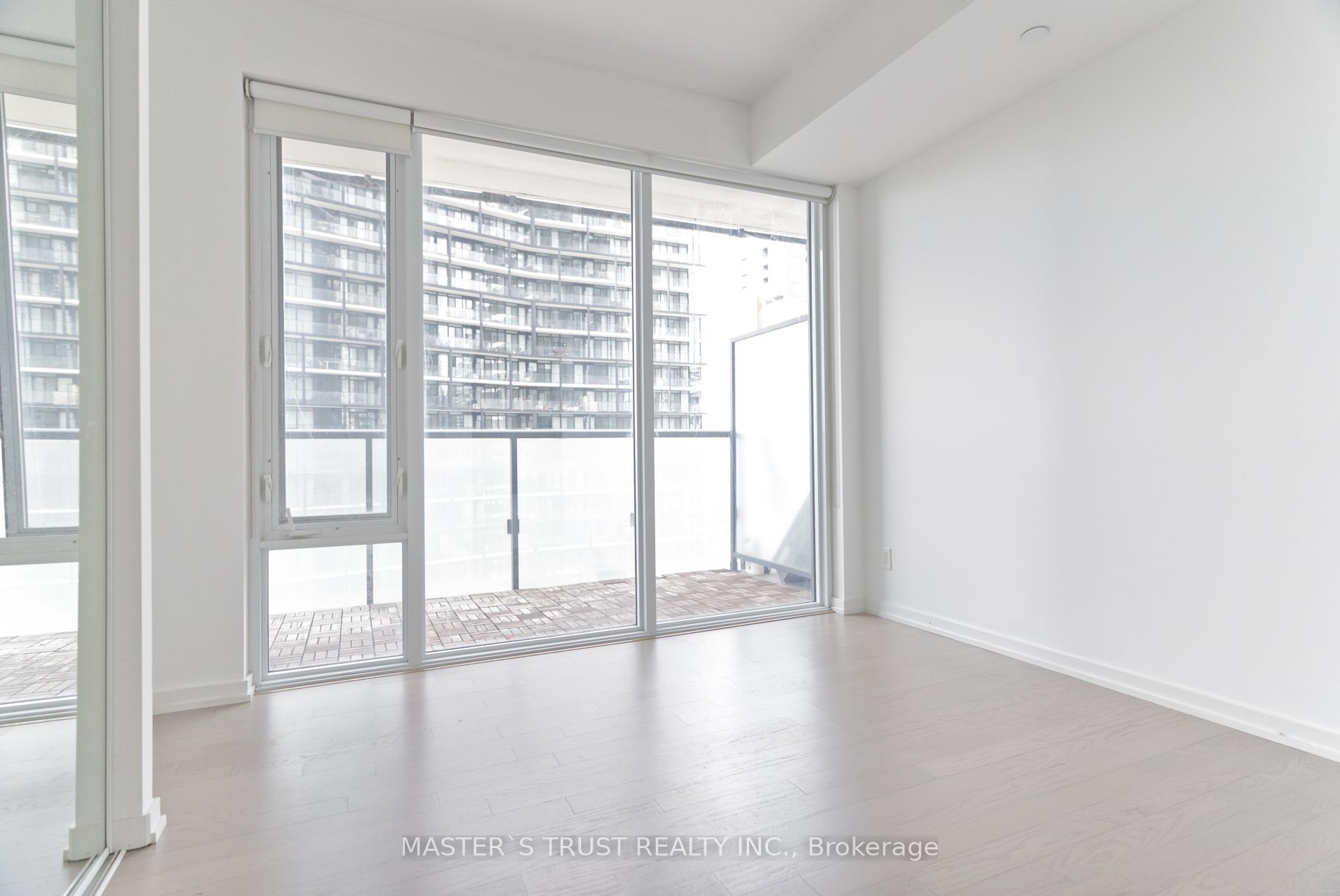 101 Peter St, #2511