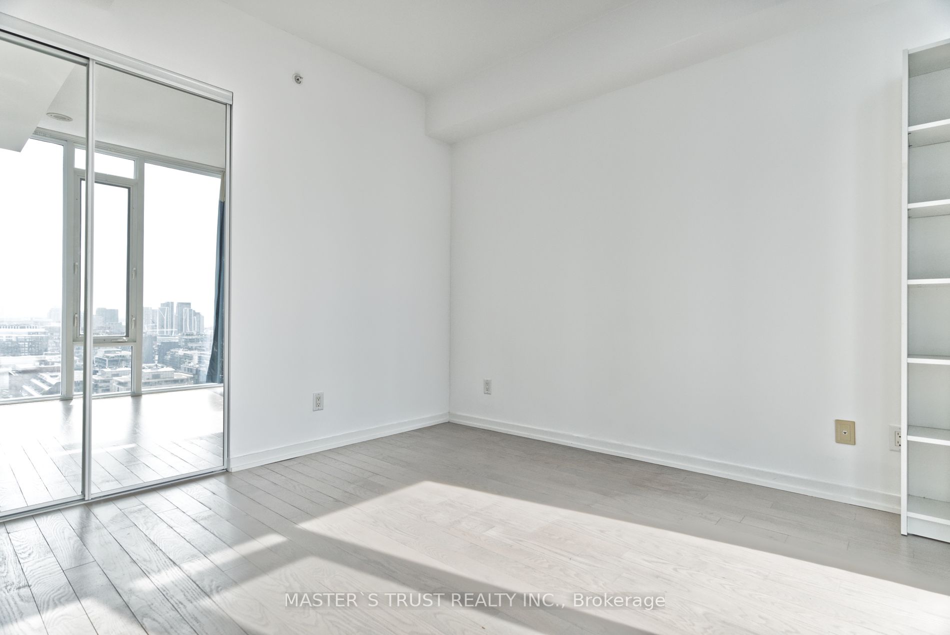 101 Peter St, #2511