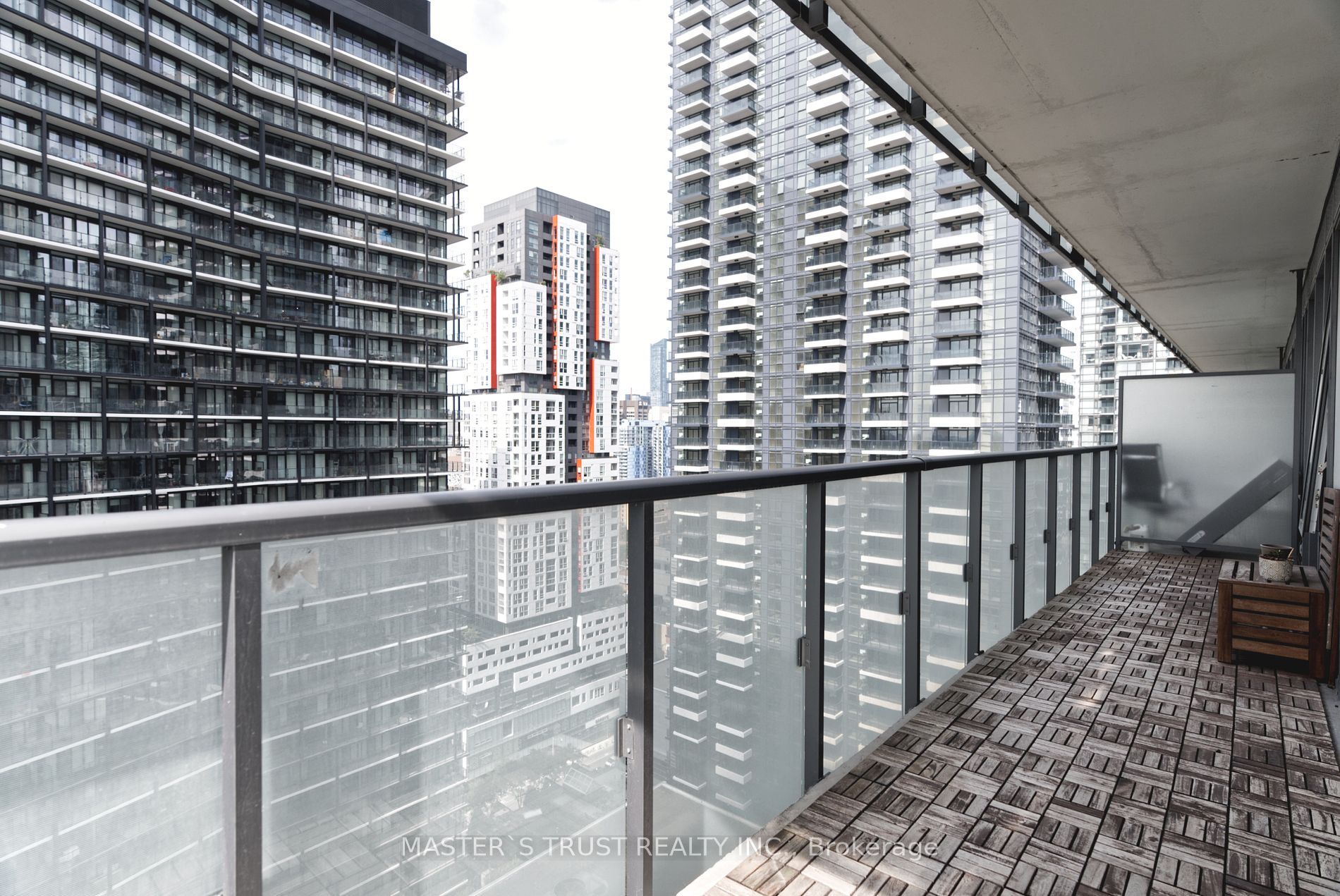 101 Peter St, #2511