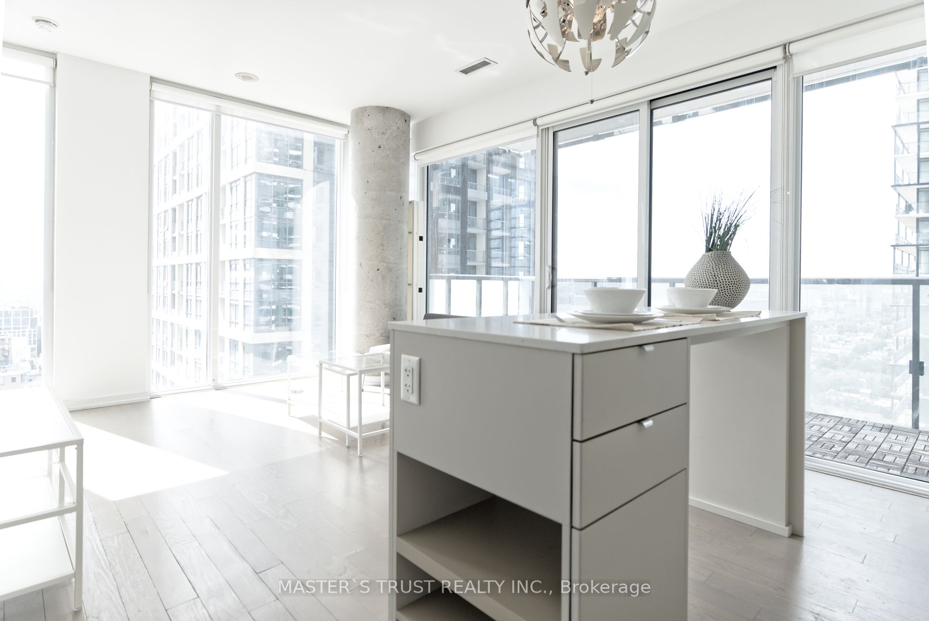 101 Peter St, #2511