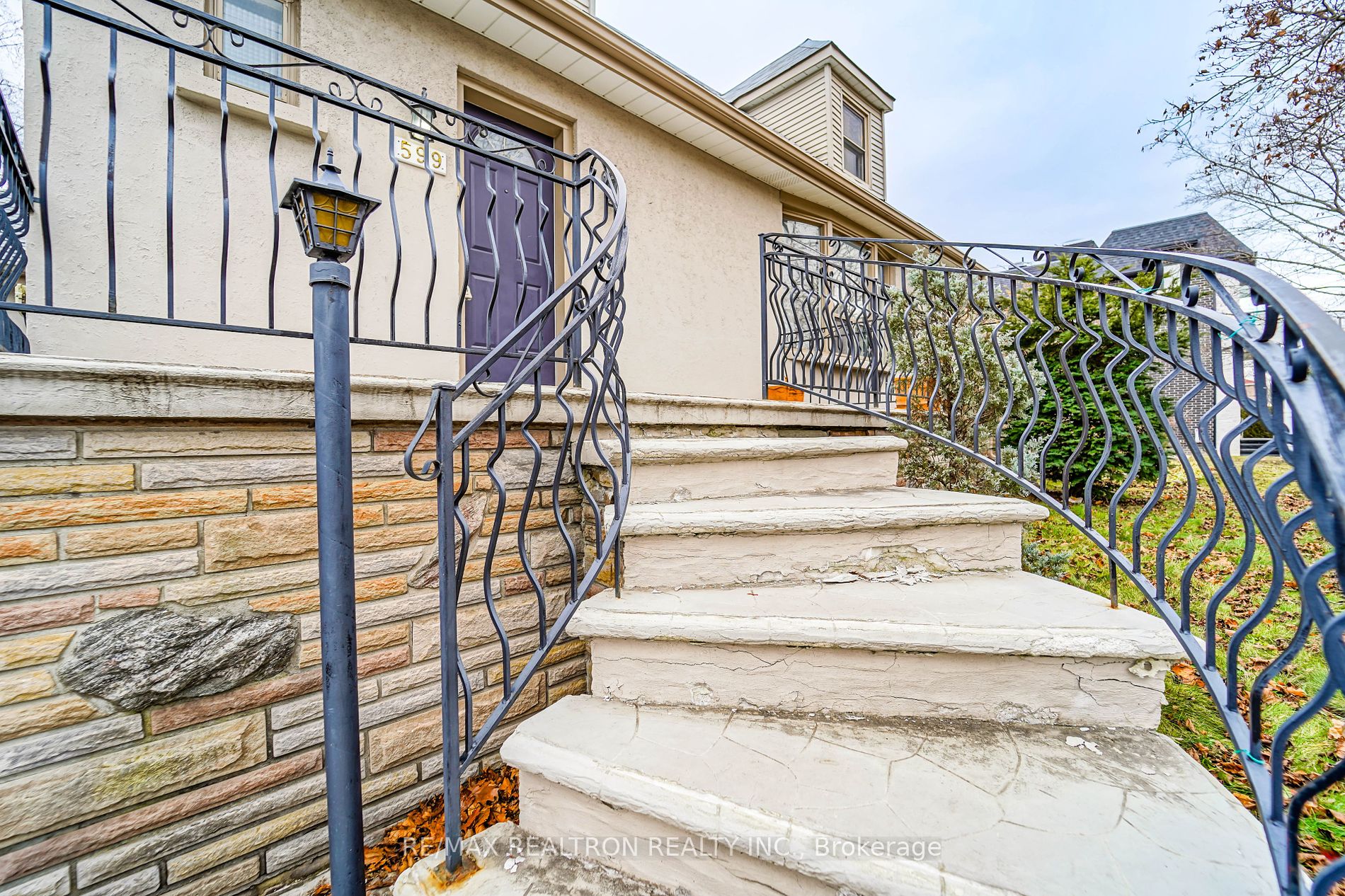 599 Conacher Drive