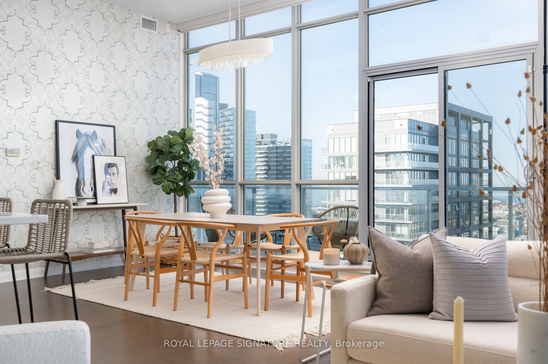 375 King St W, #Ph3508