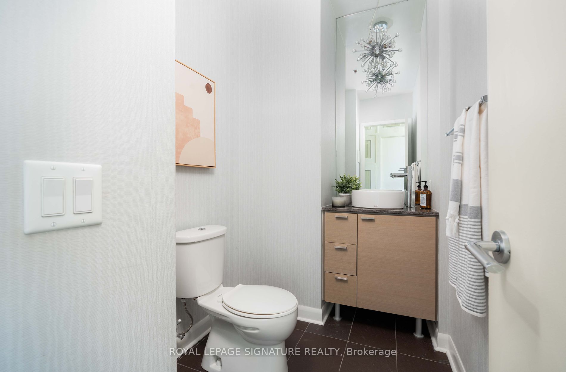 375 King St W, #Ph3508