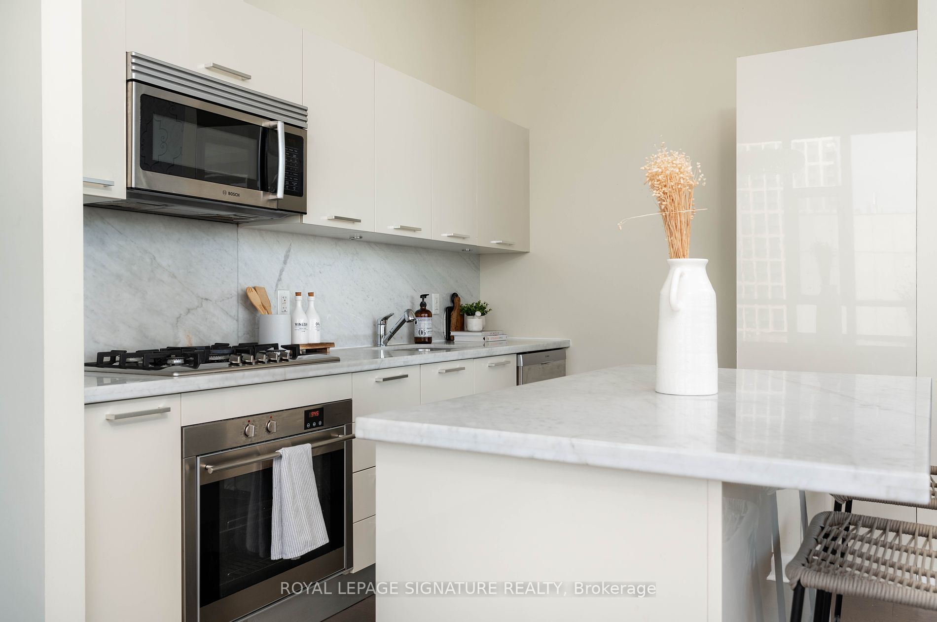 375 King St W, #Ph3508