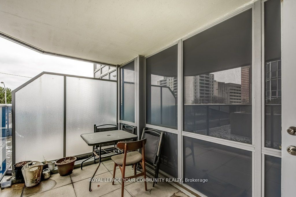 5793 Yonge St, #211