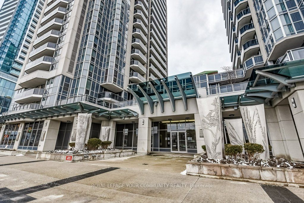 5793 Yonge St, #211