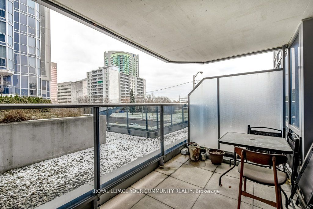 5793 Yonge St, #211