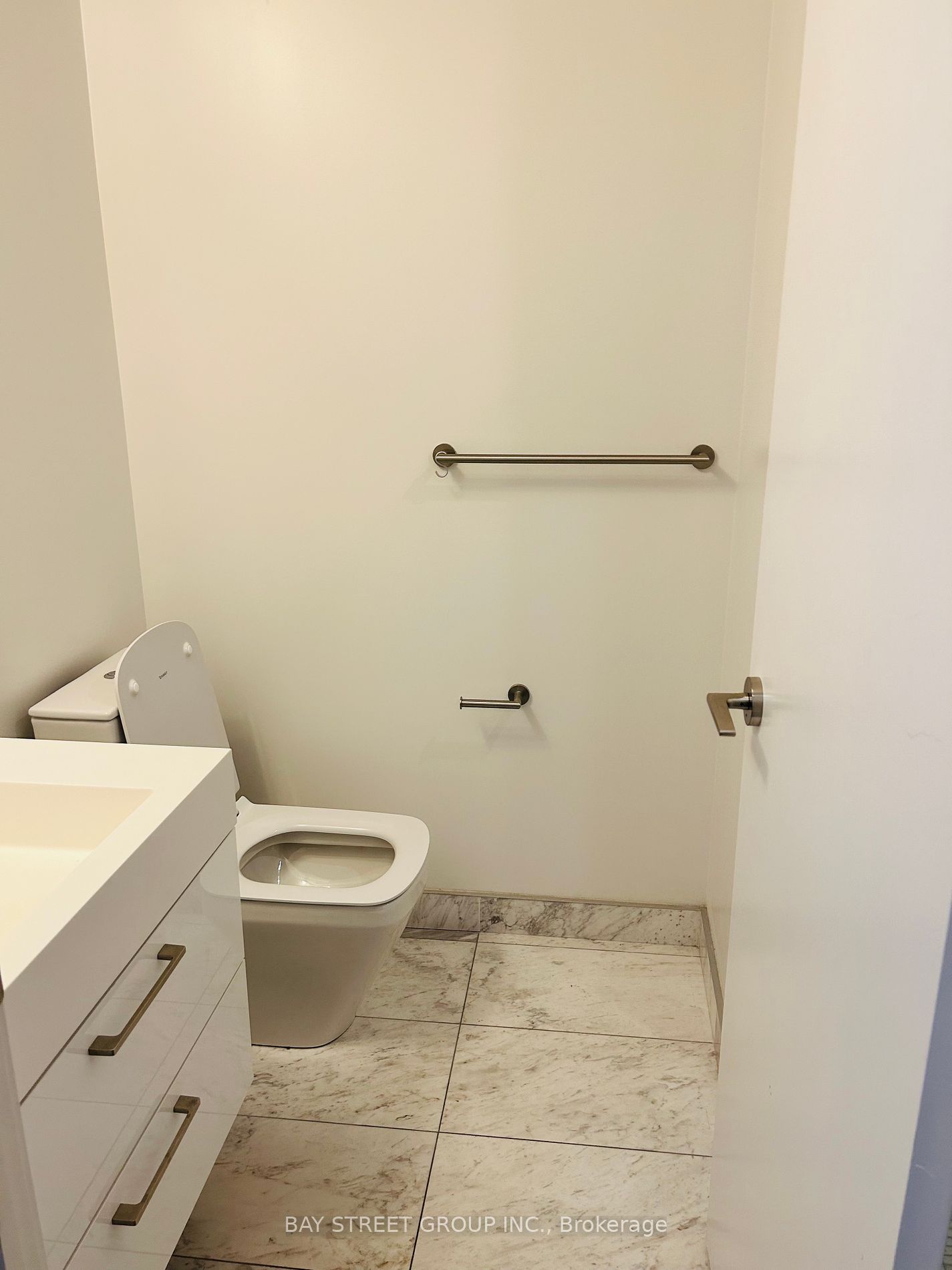 1 Yorkville Ave, #2008