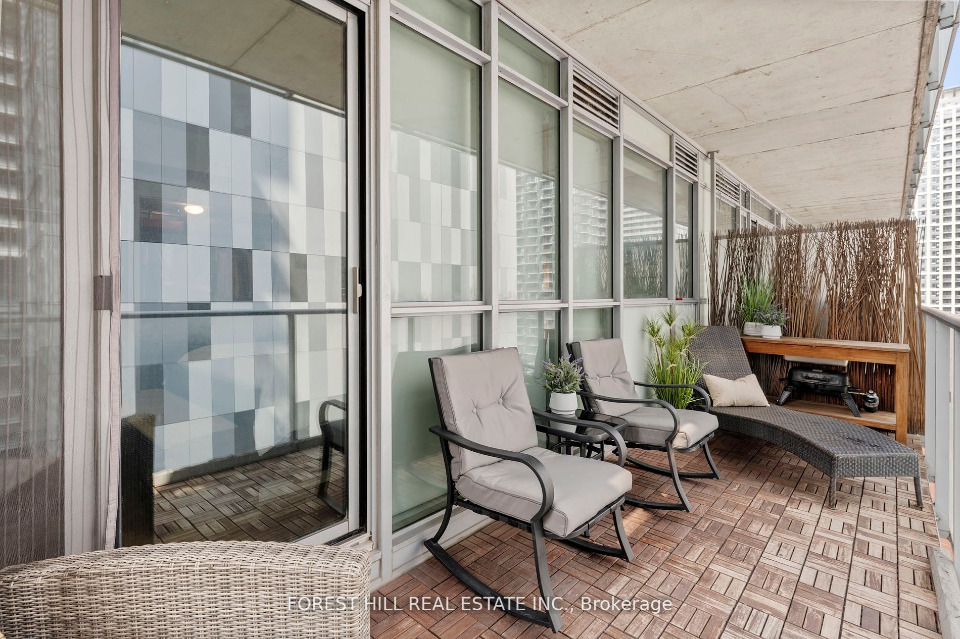 375 King St W, #2603