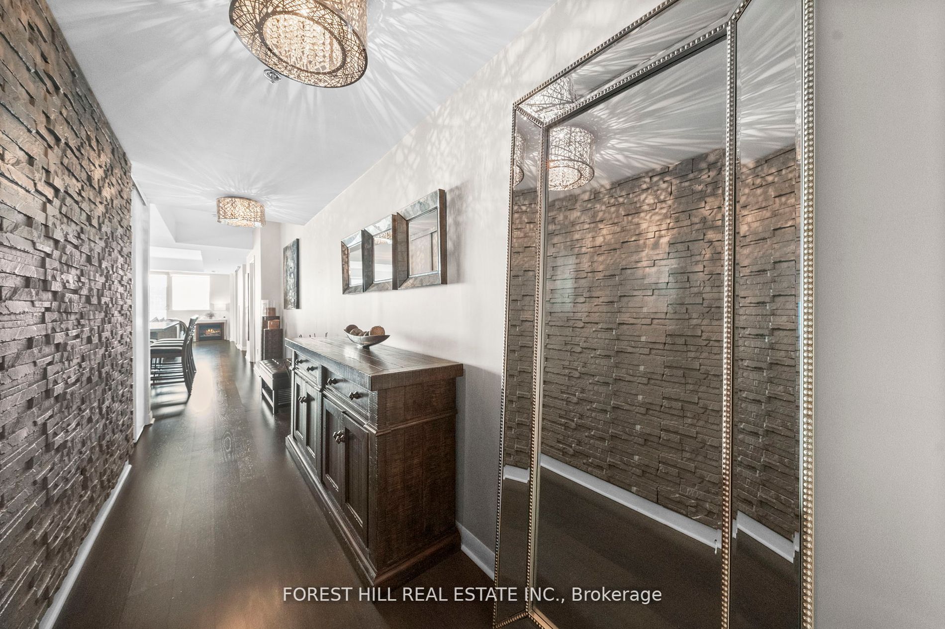 375 King St W, #2603