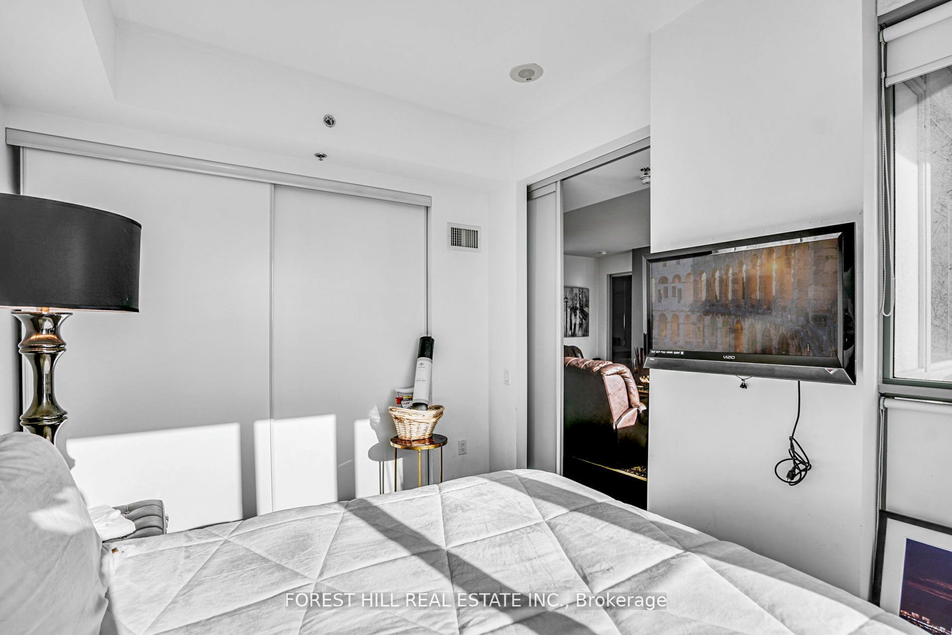 375 King St W, #2603