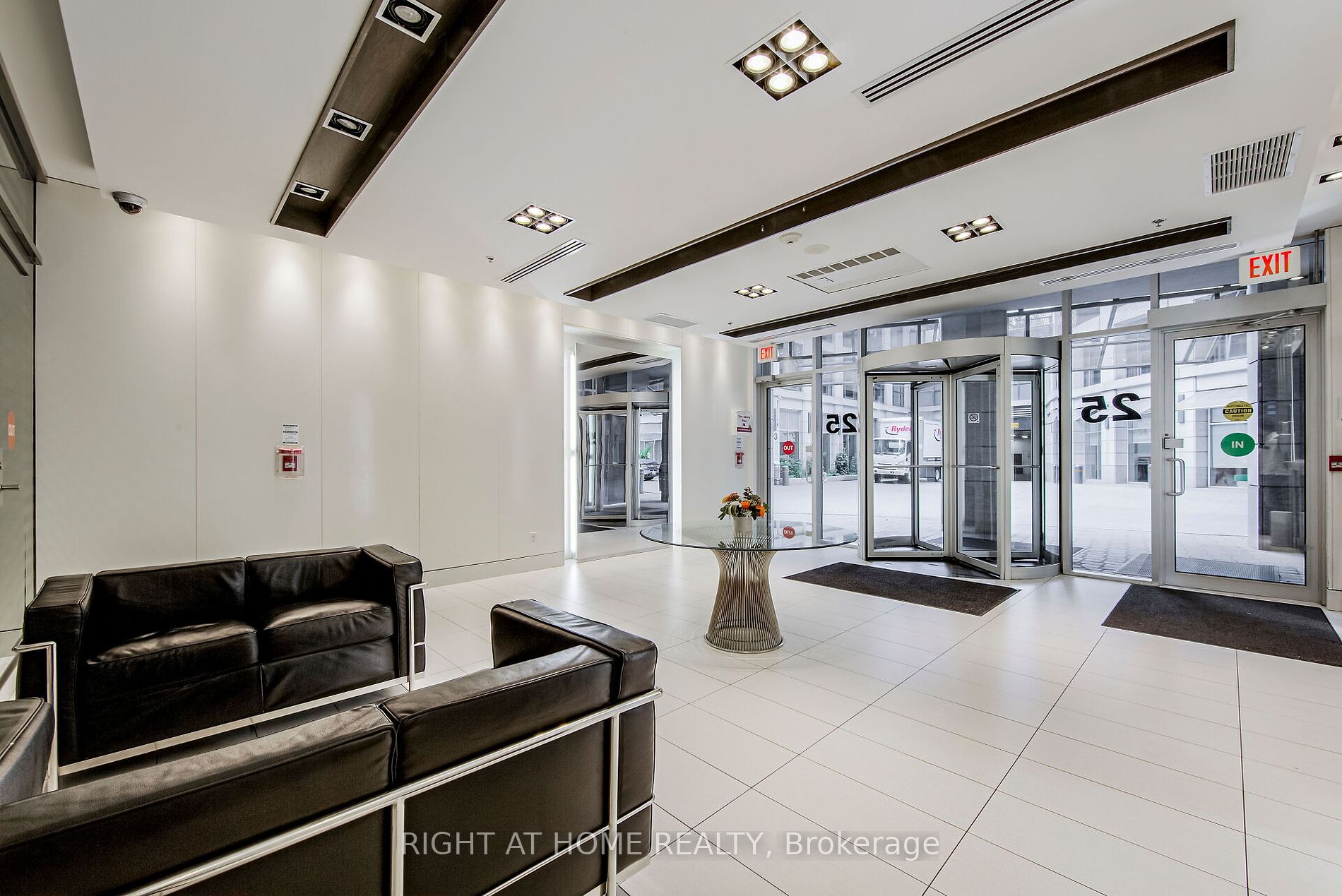 25 Carlton St, #406