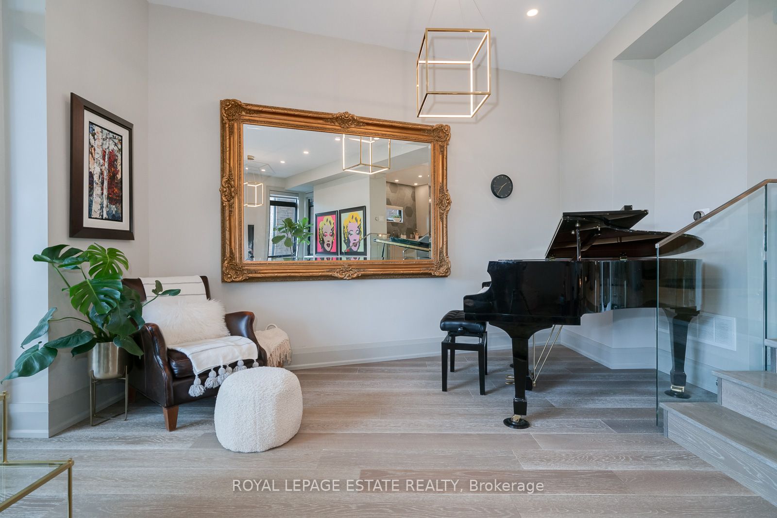32 Servington Crescent