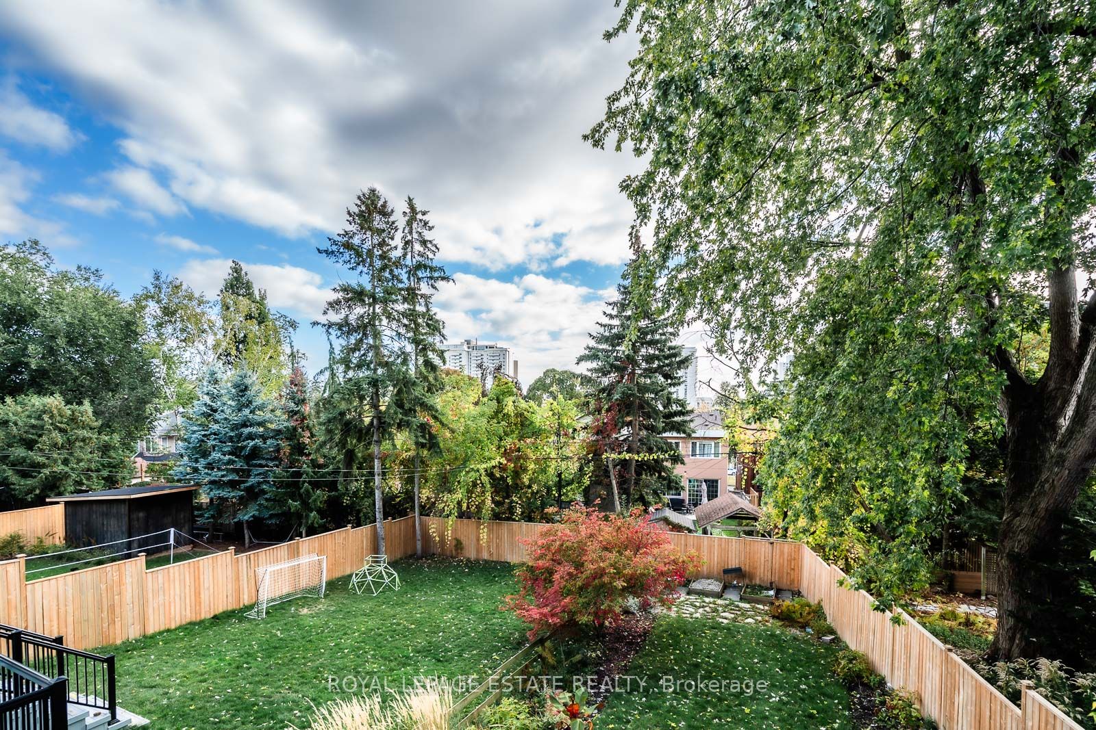 32 Servington Crescent
