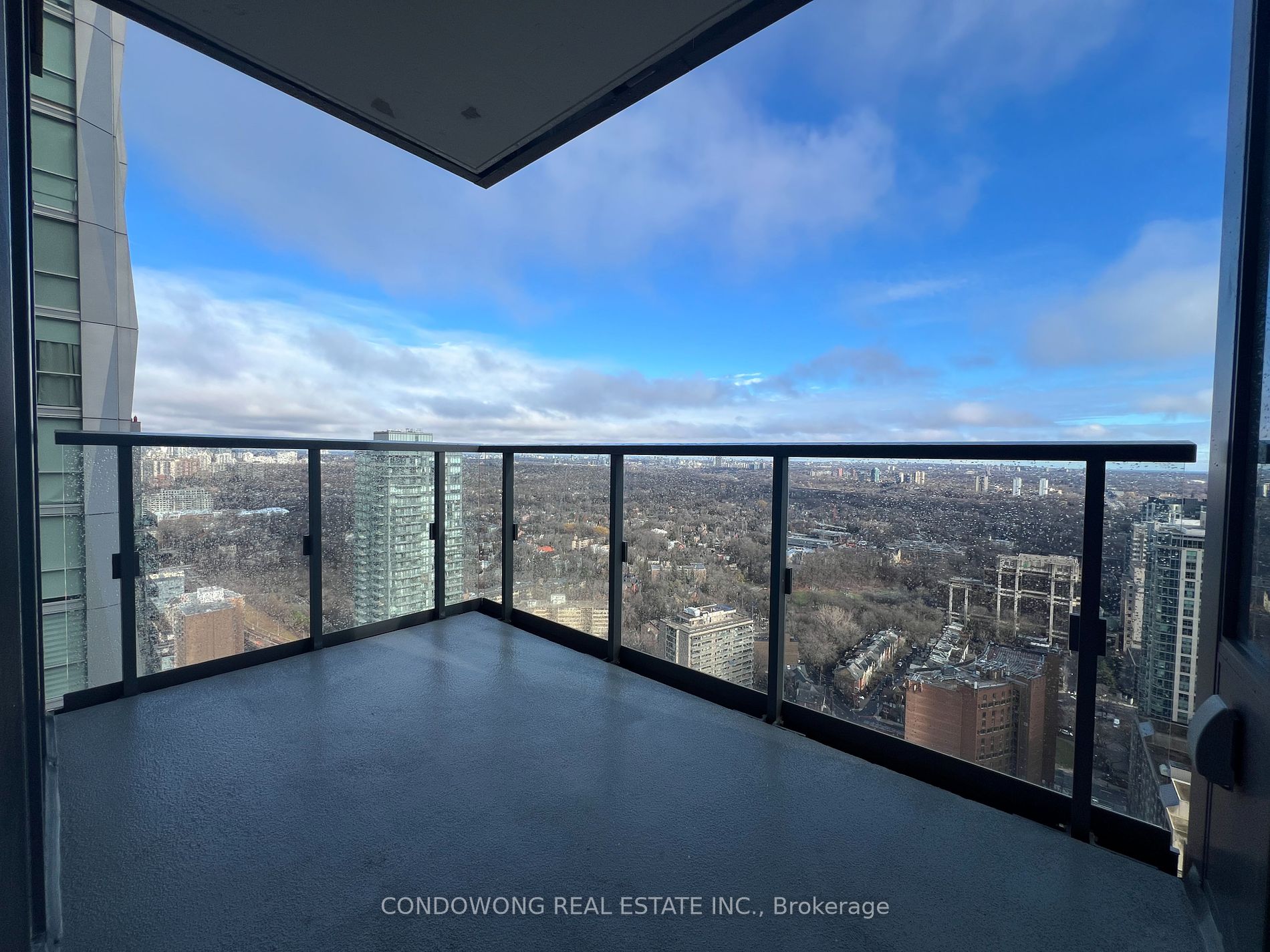 8 Cumberland Street, #3707