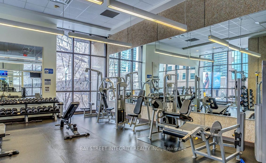 33 Harbour Square, #3013