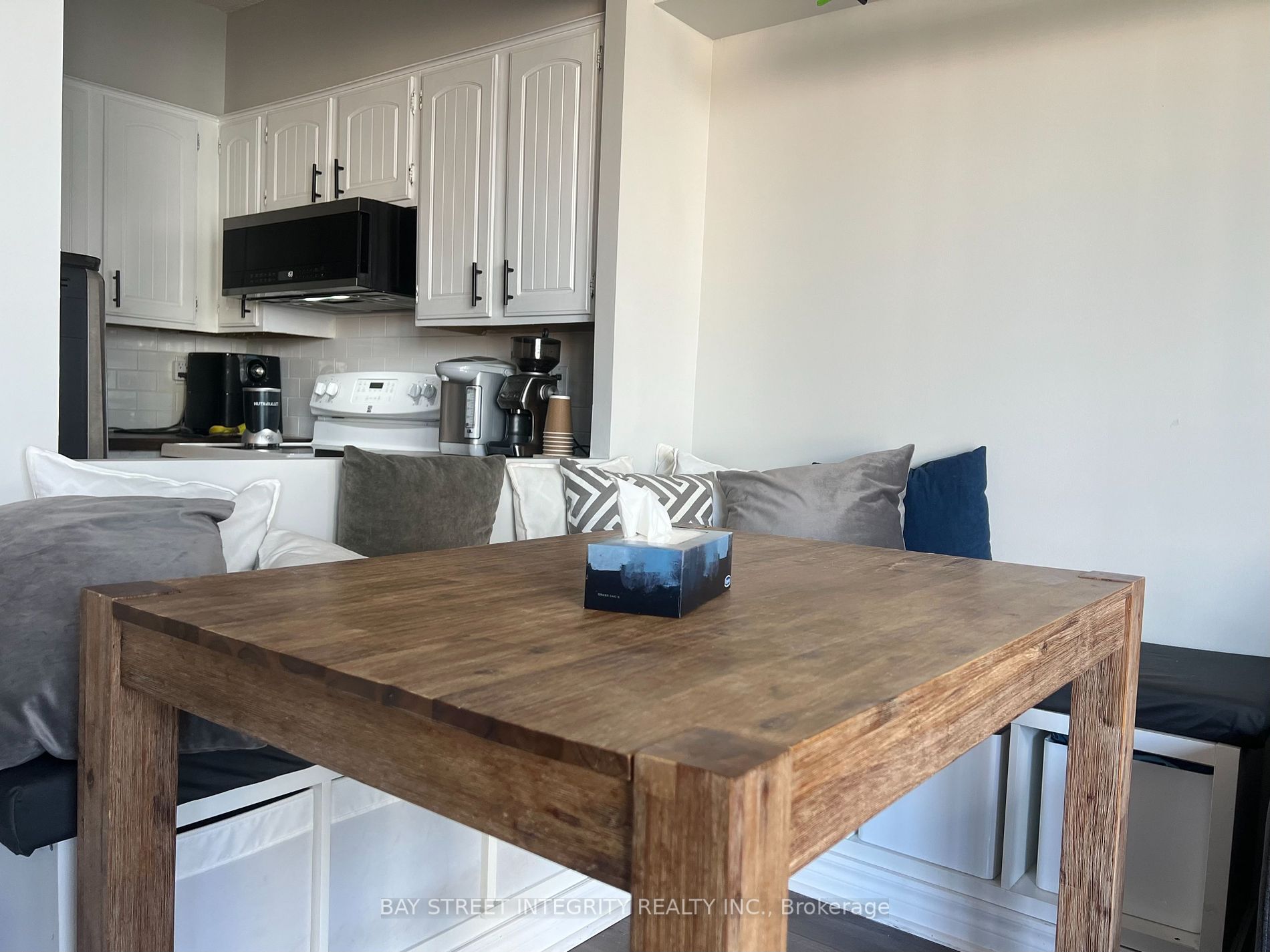 33 Harbour Square, #3013