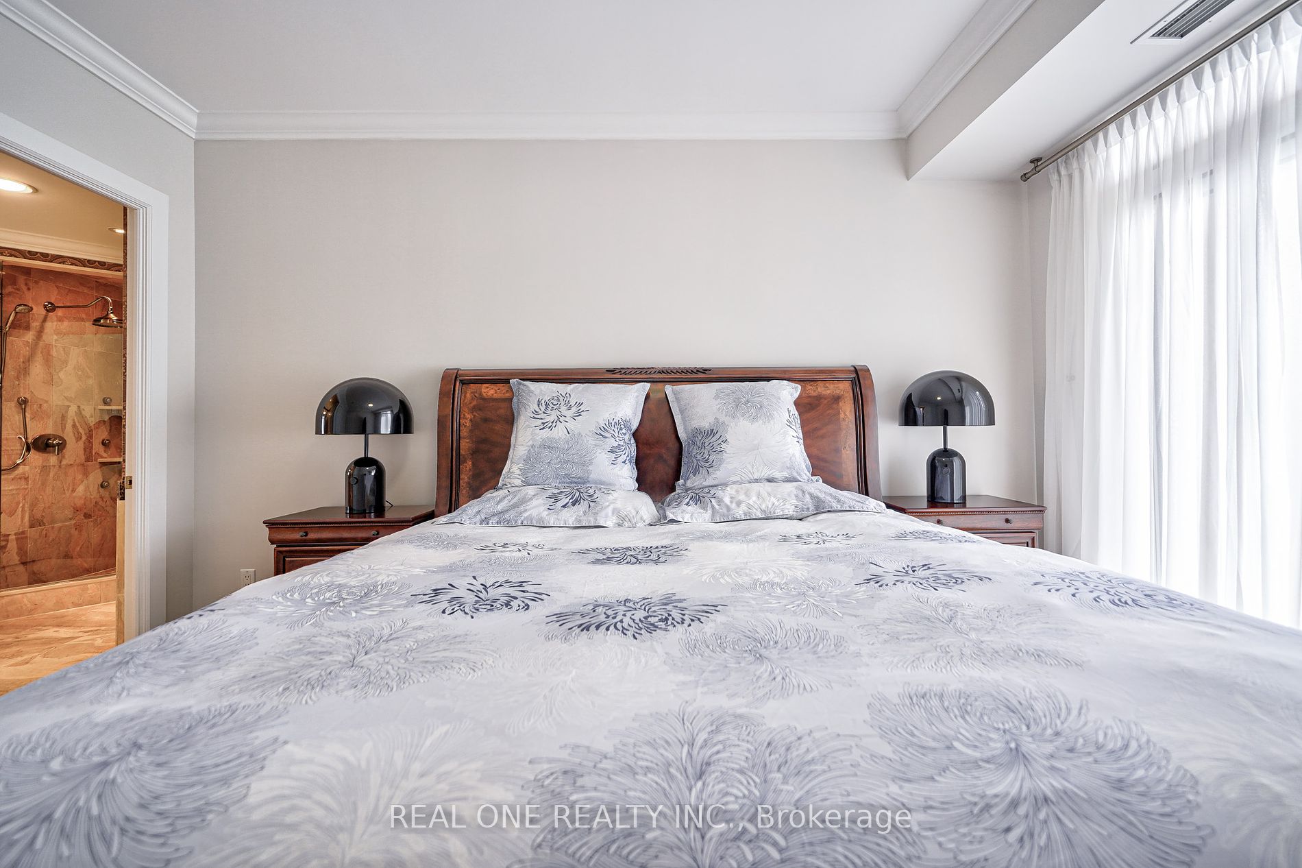 662 Sheppard Avenue E, #1203