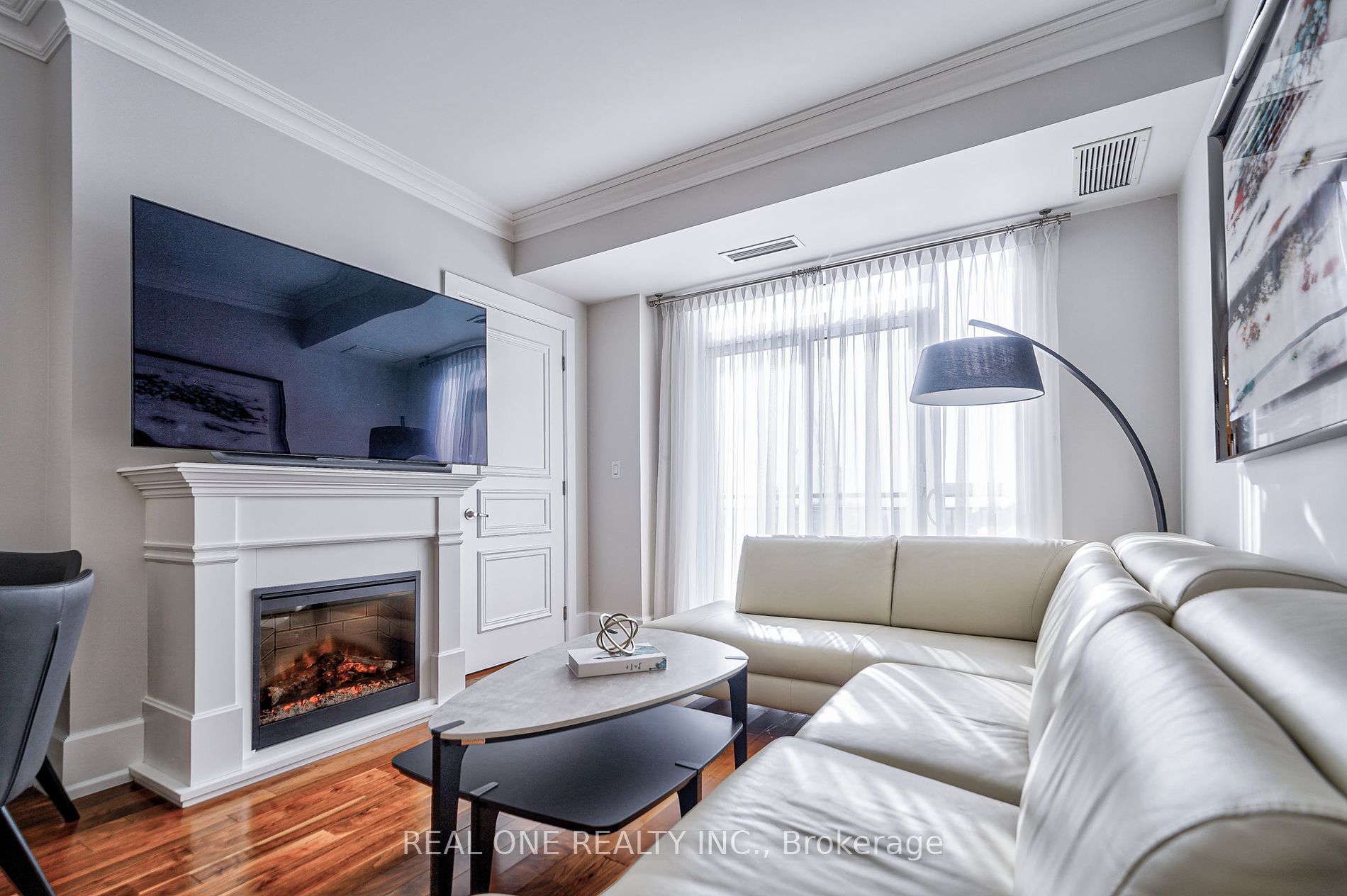 662 Sheppard Avenue E, #1203