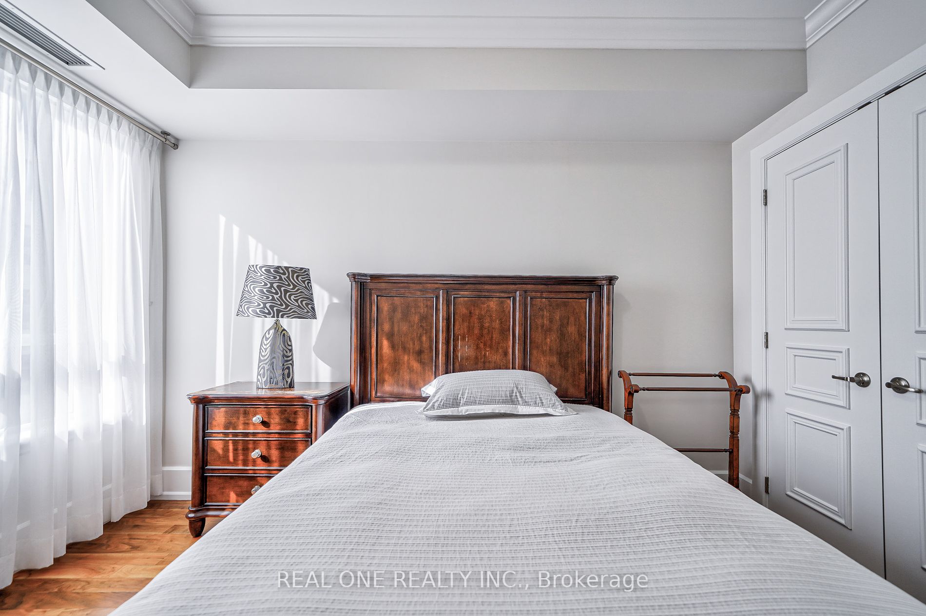 662 Sheppard Avenue E, #1203