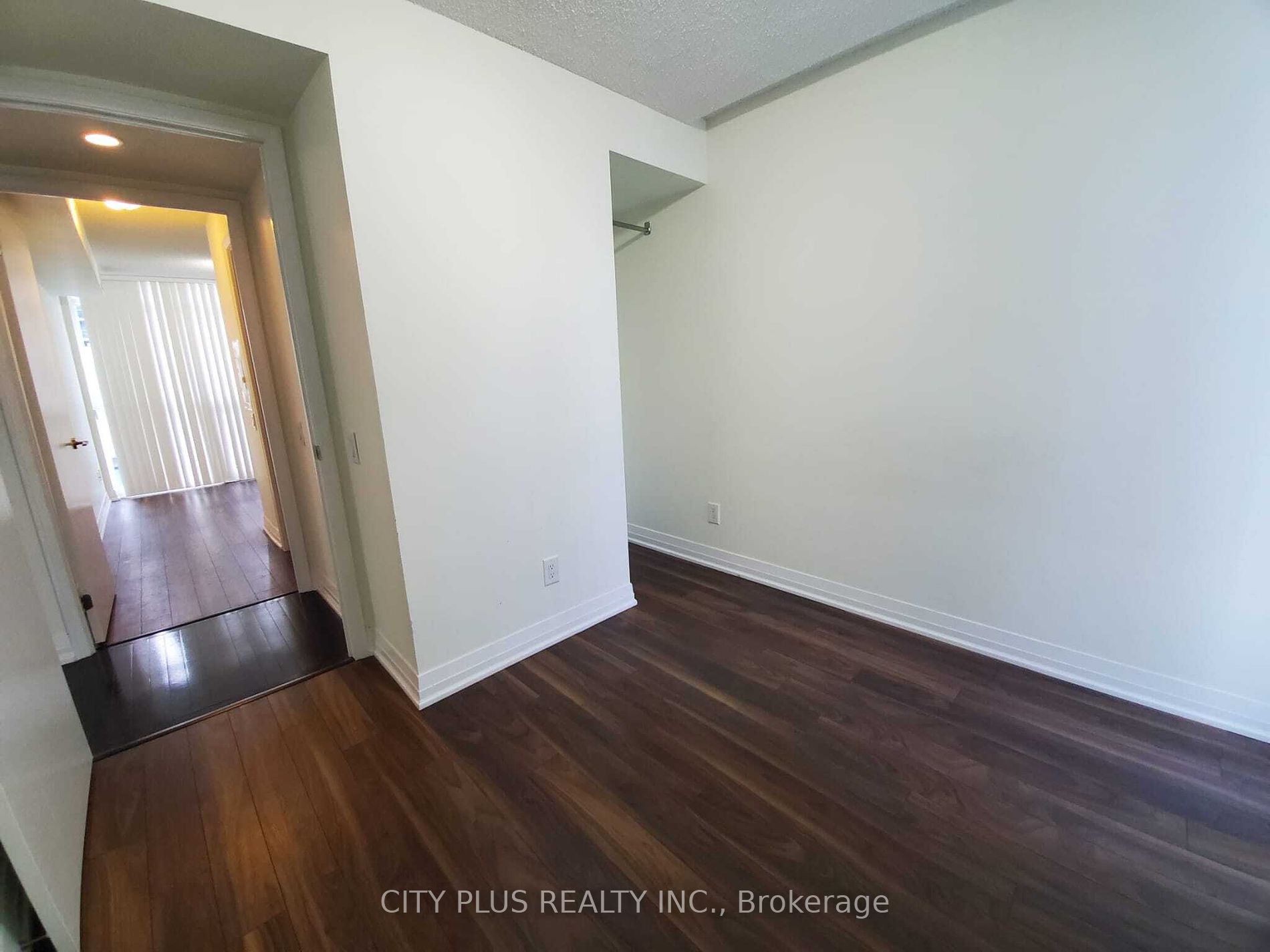 25 Carlton St, #1810