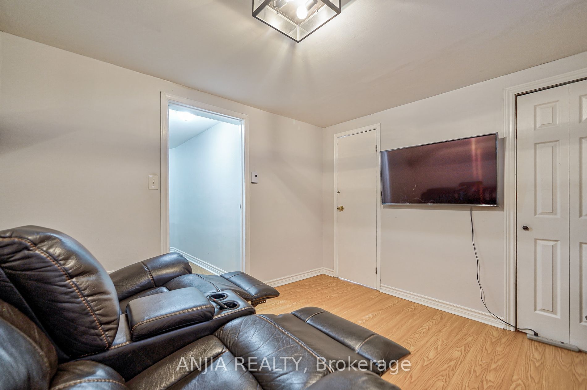 32 Thorny Vineway, #15