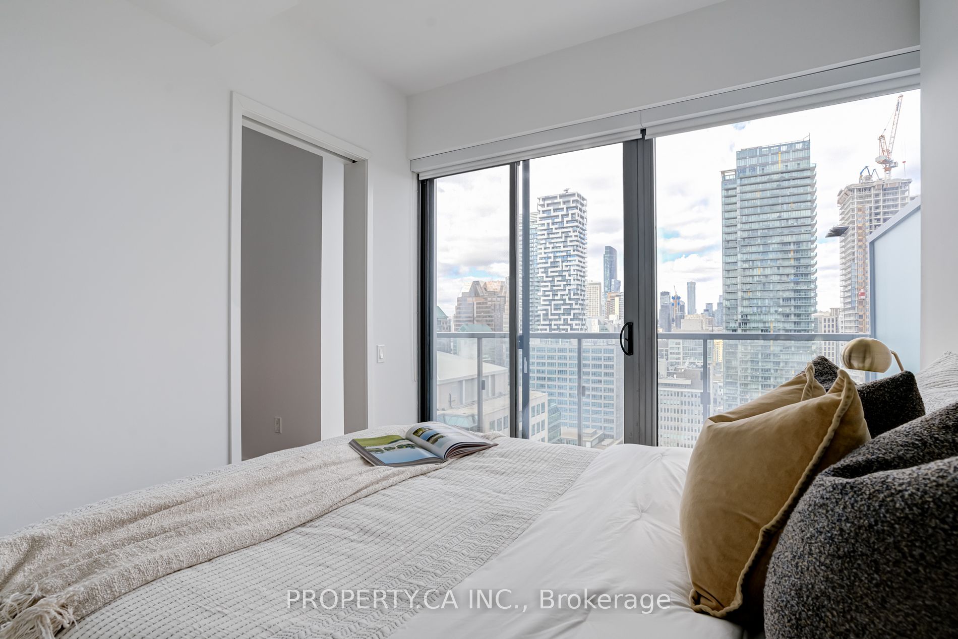 60 Colborne St, #2503