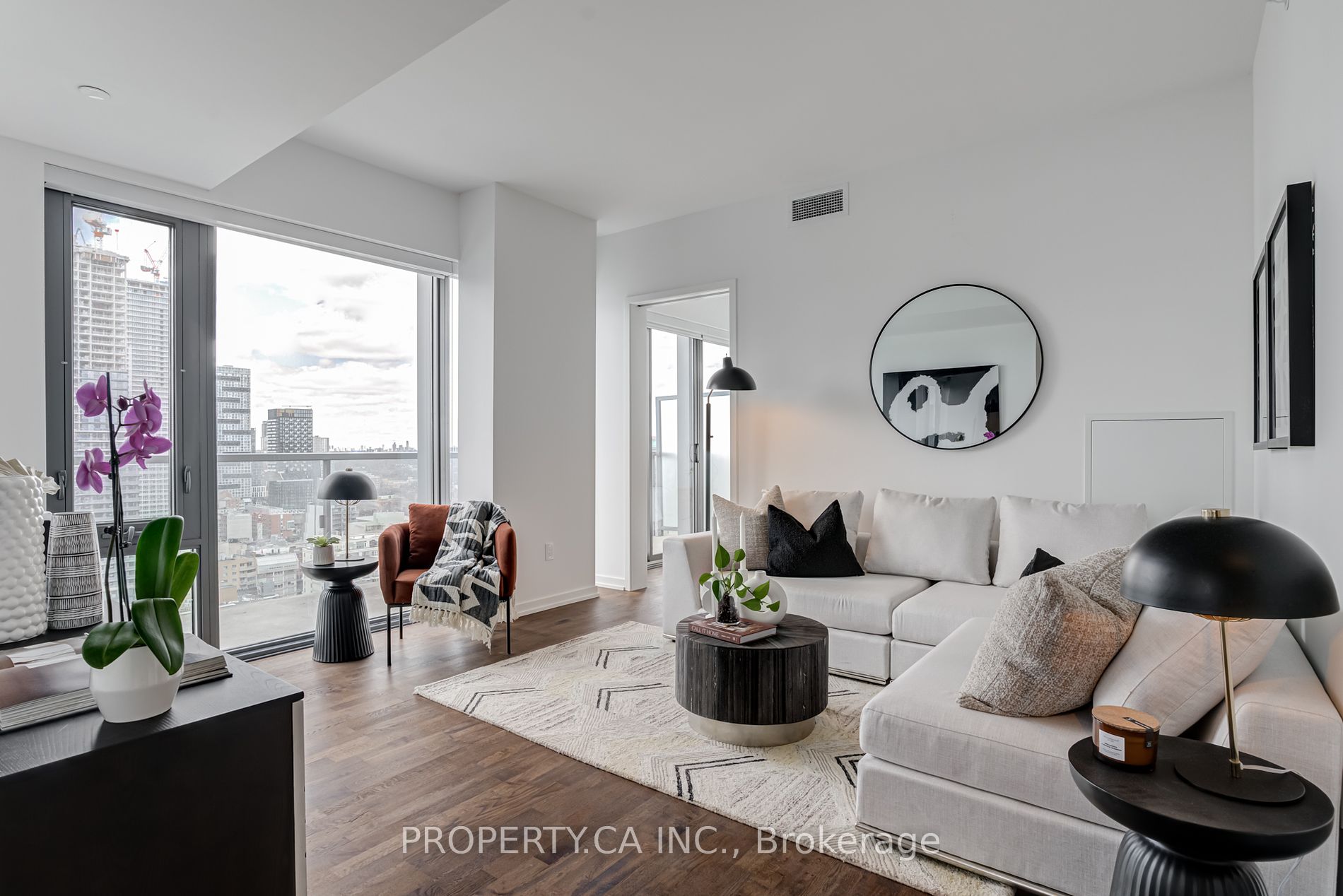 60 Colborne St, #2503
