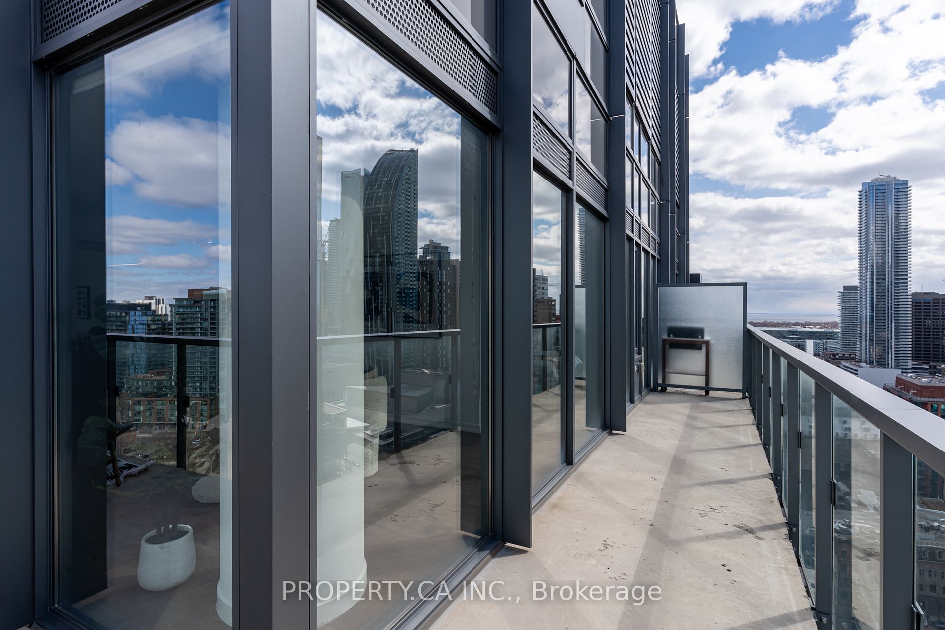 60 Colborne St, #2503