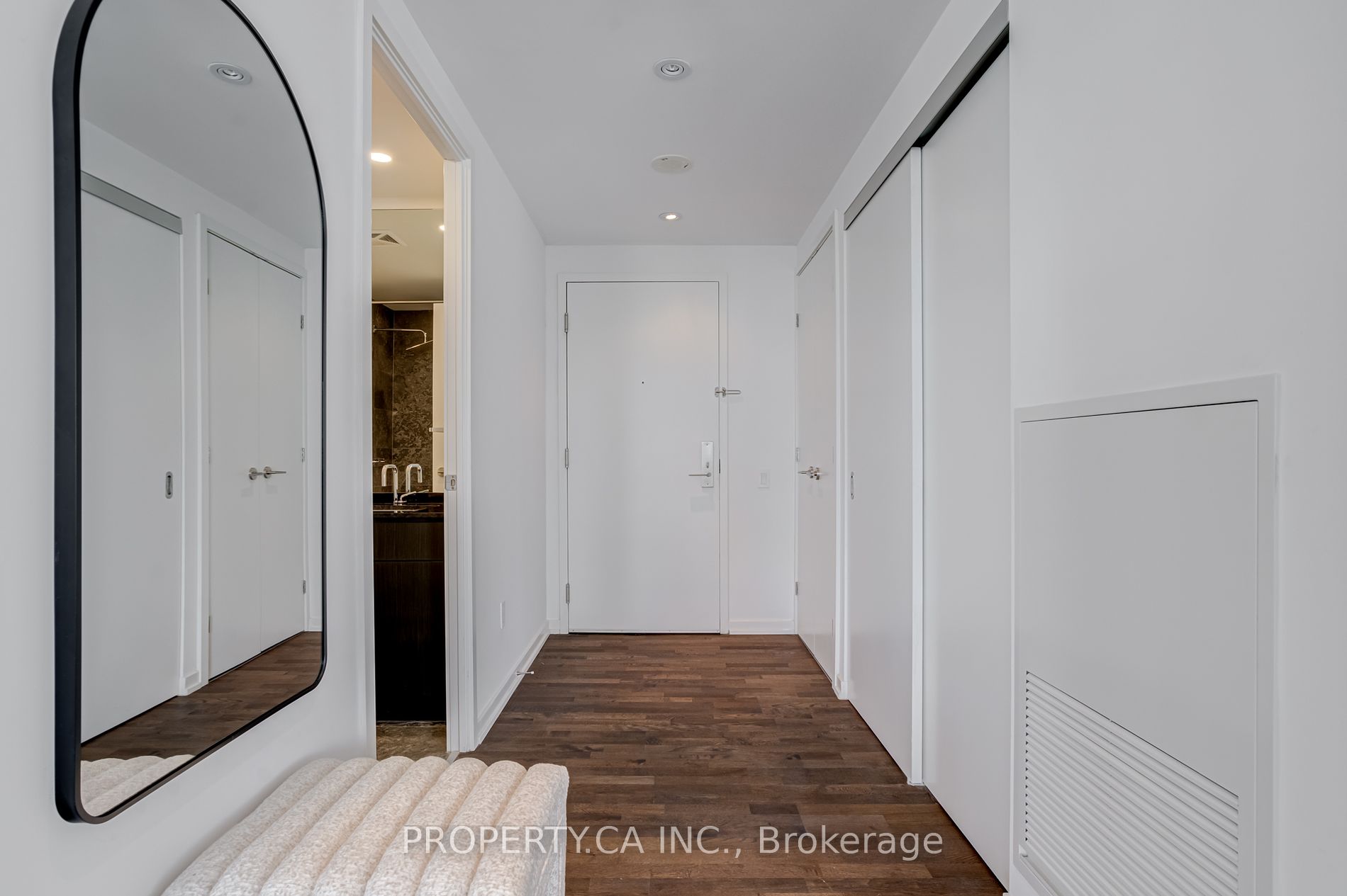 60 Colborne St, #2503