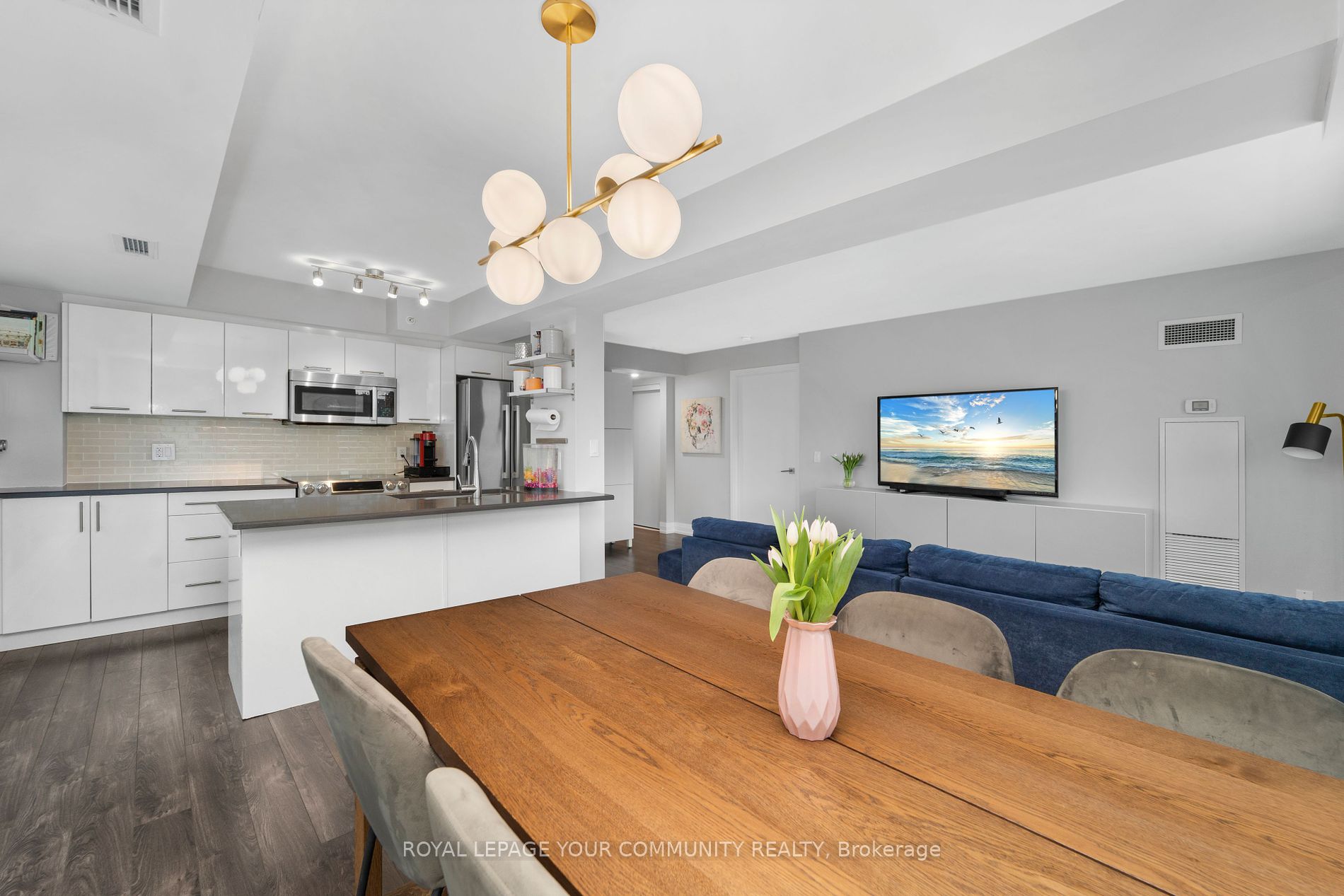 555 Wilson Ave, #1107E